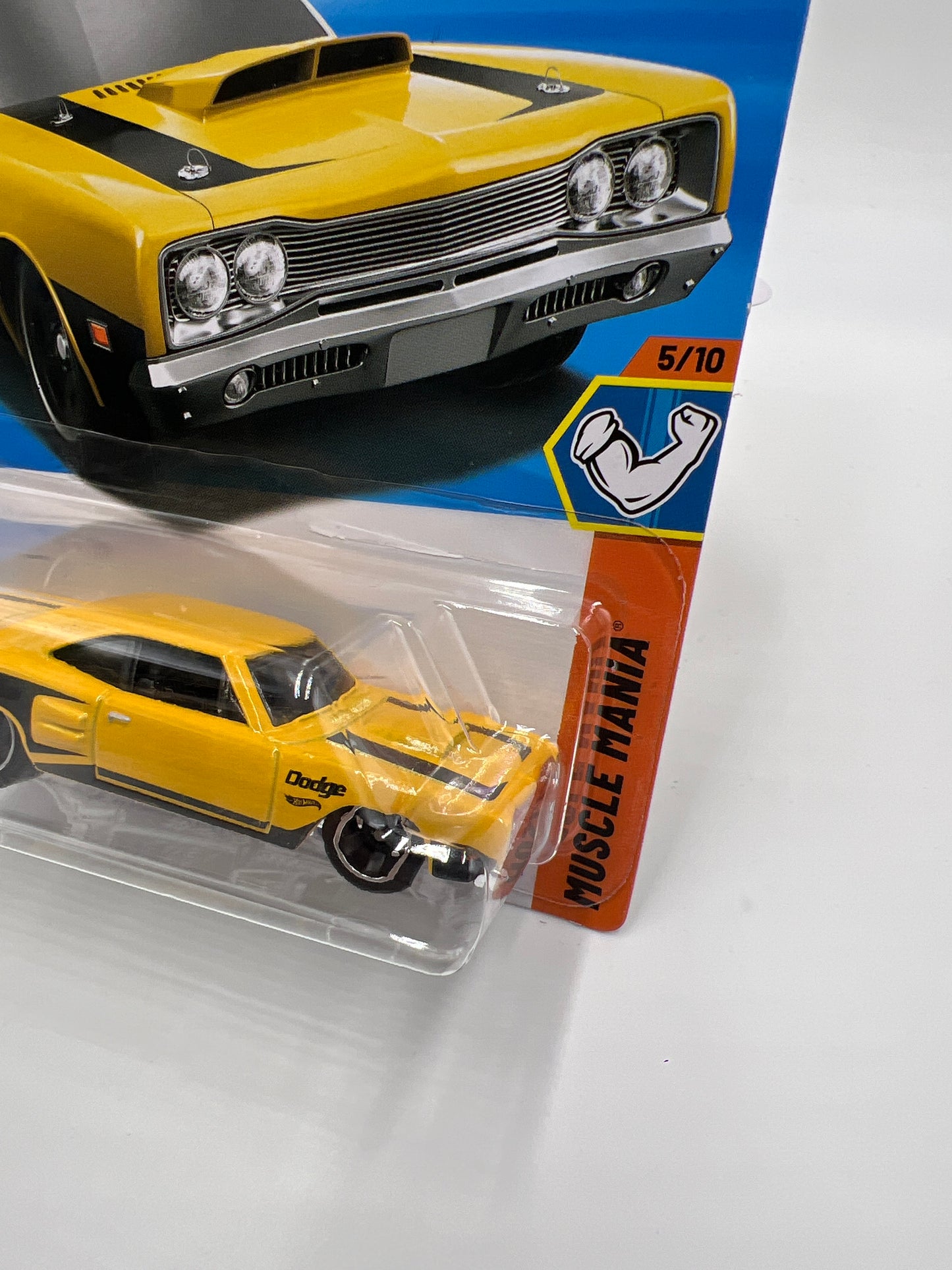 2025 Hot Wheels L Case Muscle Mania #208 69 Dodge Coronet Superbee Yellow 55F