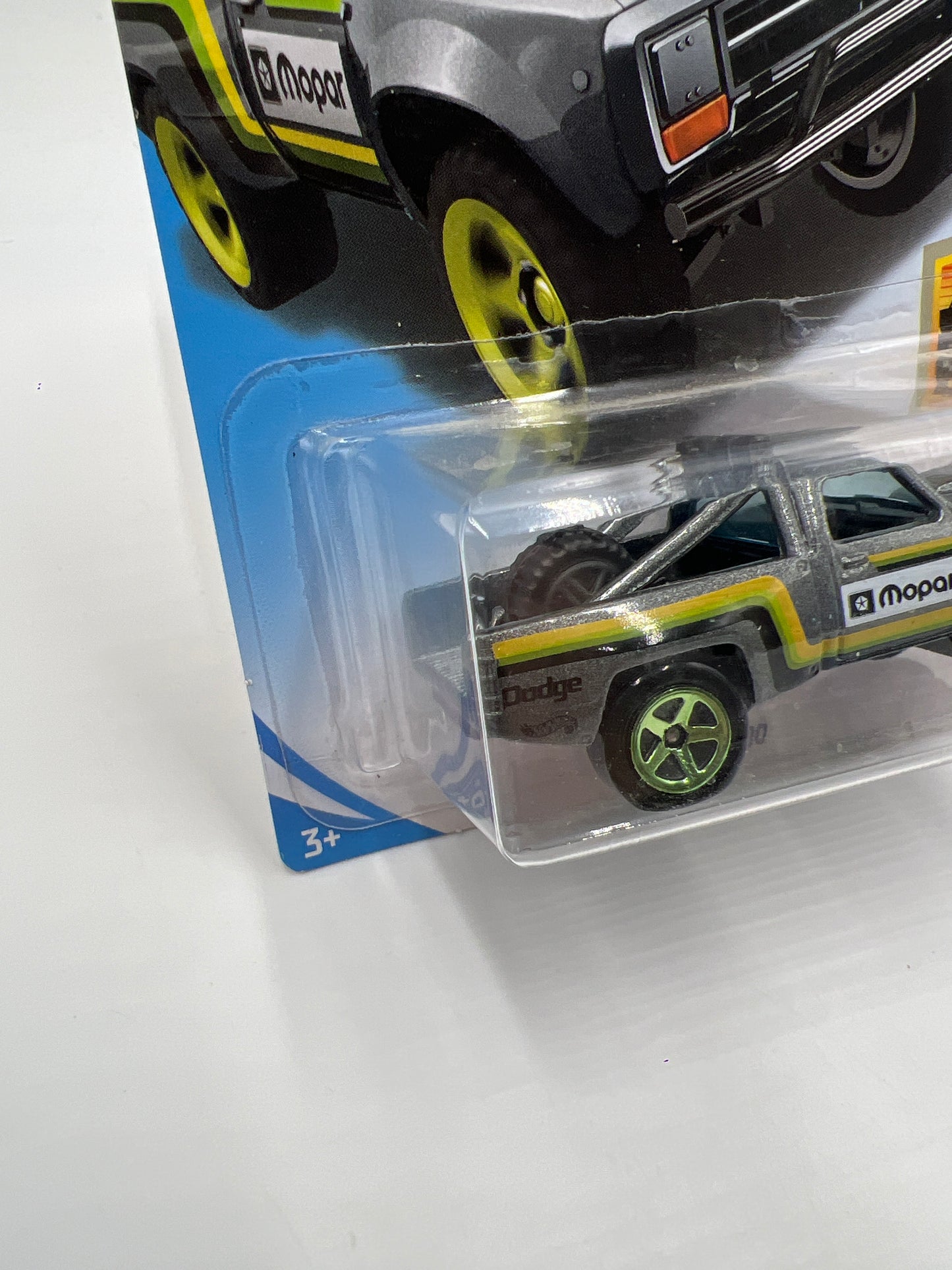 2019 Hot Wheels Baja Blazers #64 87 Dodge D100 Gray