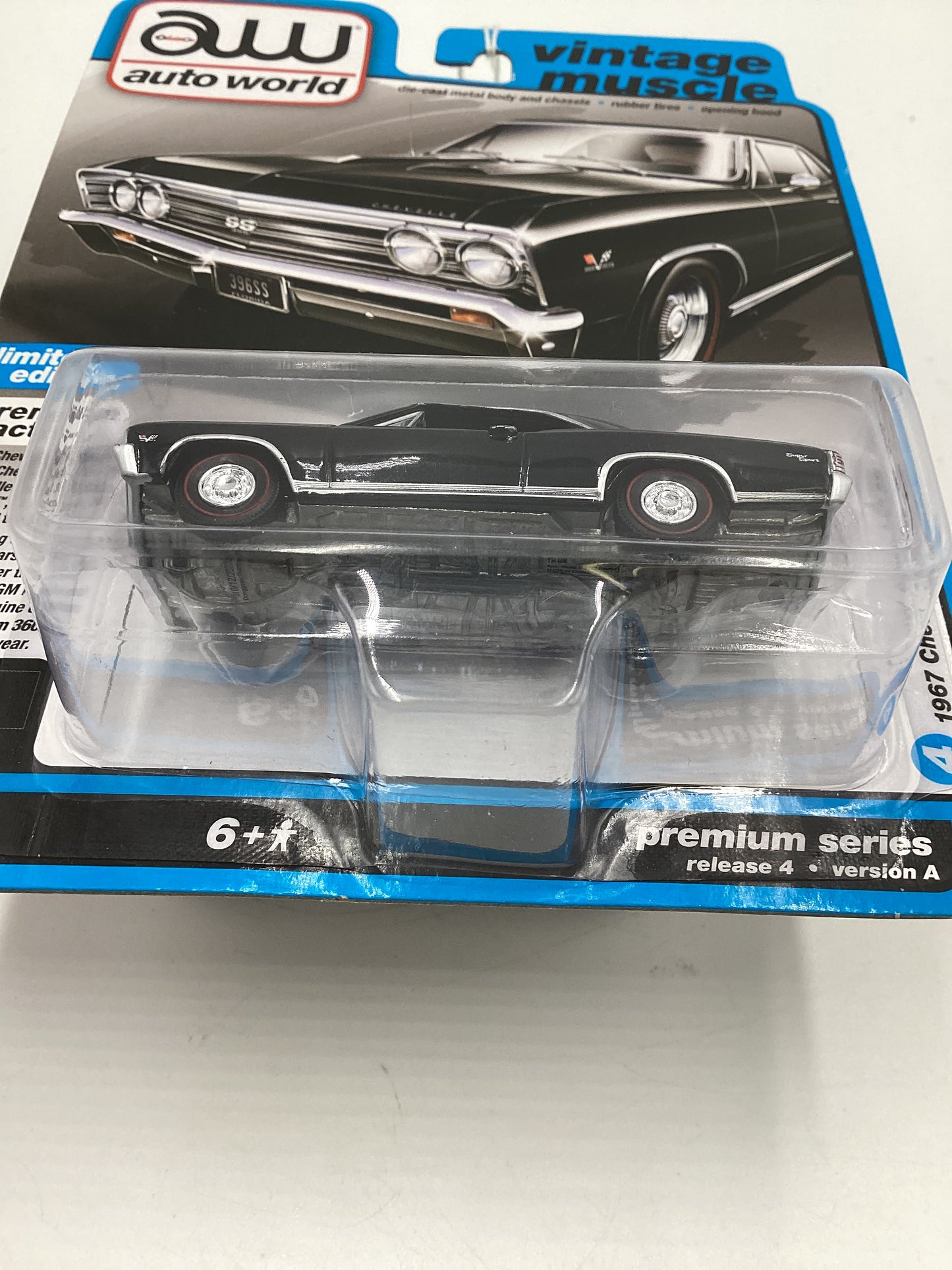 Auto World Vintage Muscle Release 4 Version A 1967 Chevy Chevelle SS 396 Black 183G