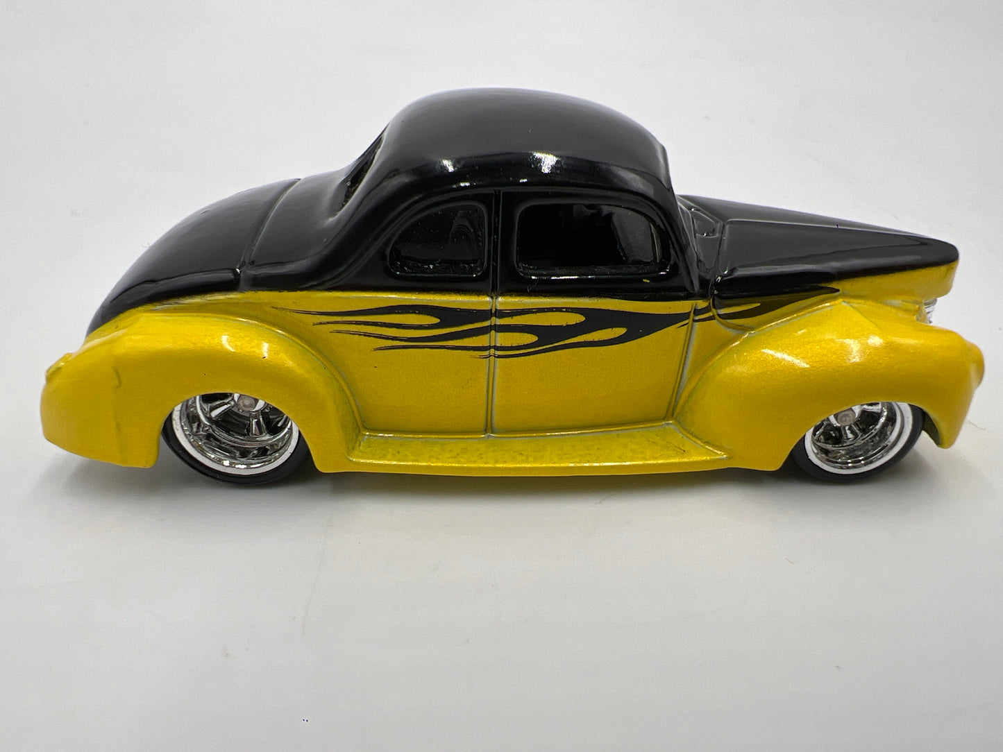 Hot Wheels Treasure Hunt Real Riders 40 Ford Coupe Yellow Loose