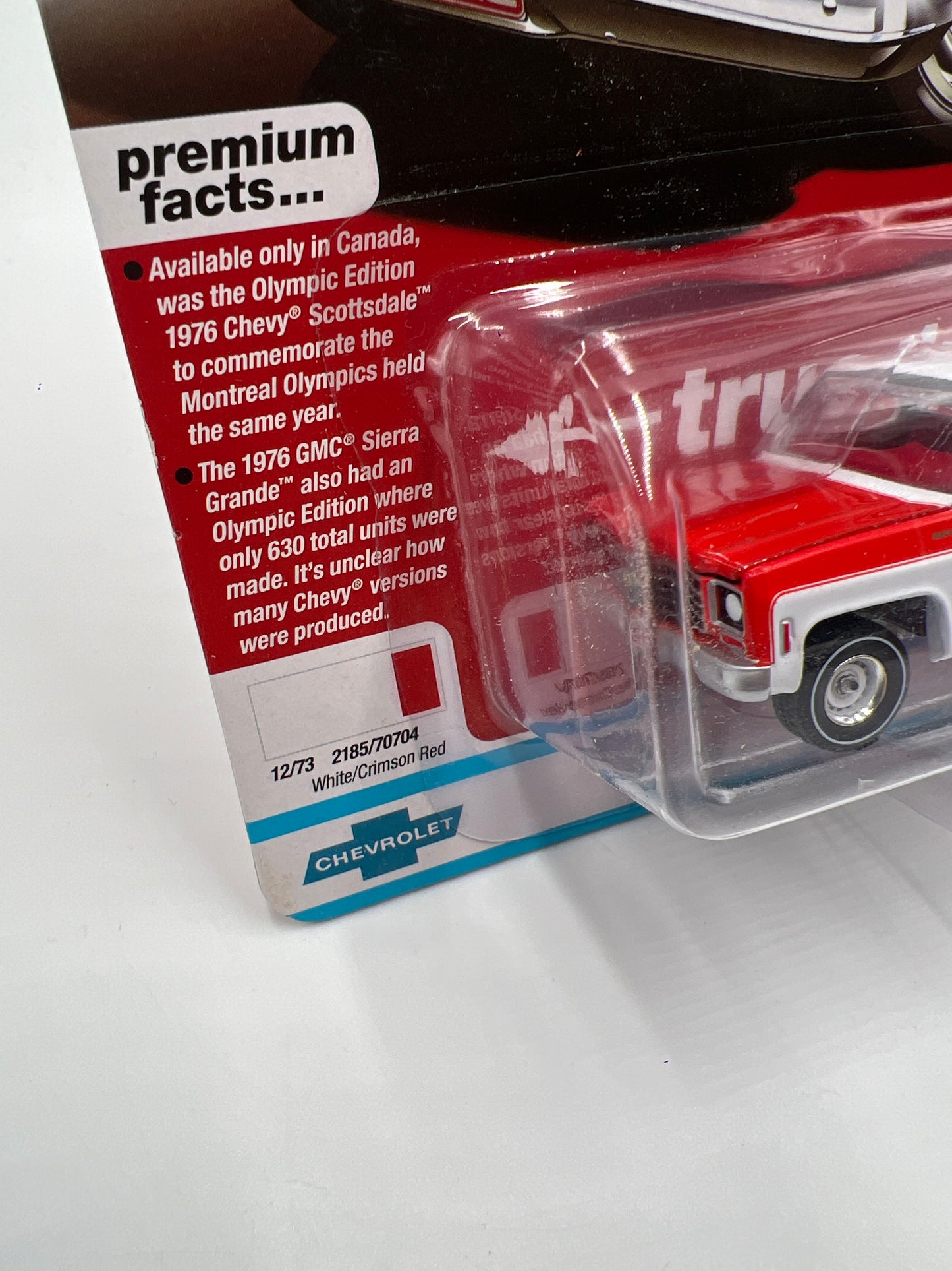 Auto World Muscle Trucks Release 1 Version A 1976 Chevy Scottsdale C10 Fleetside White/Red 183B
