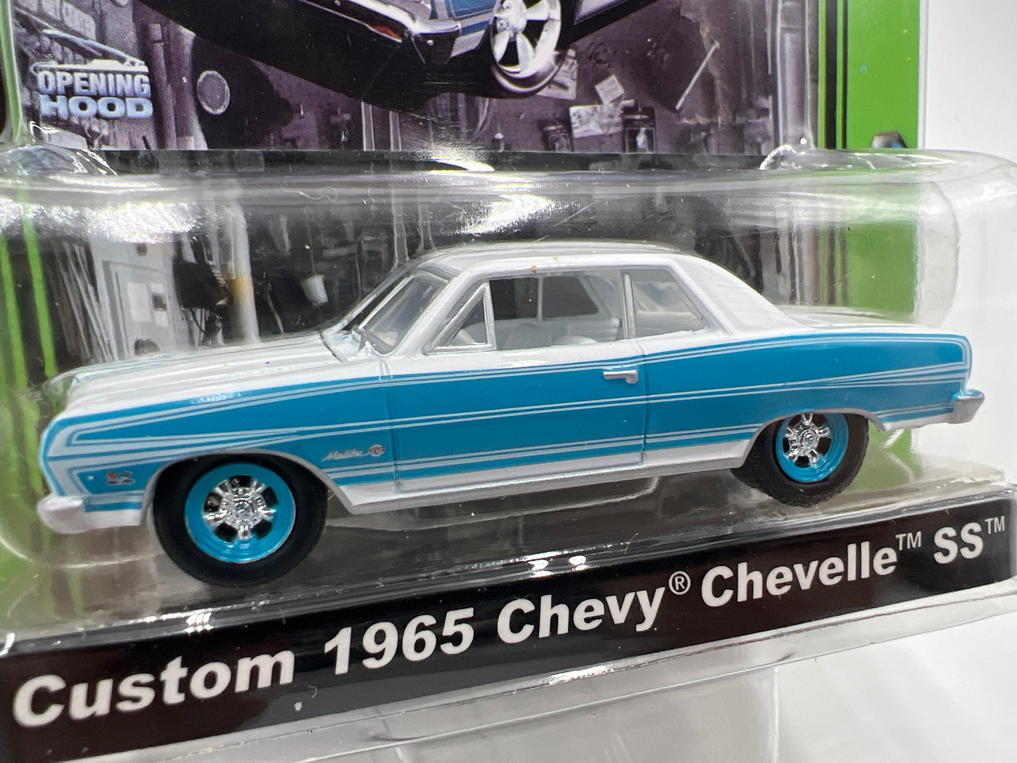 Greenlight Muscle Car Garage Series 6 Custom 1965 Chevy Chevelle SS White/Blue 188H