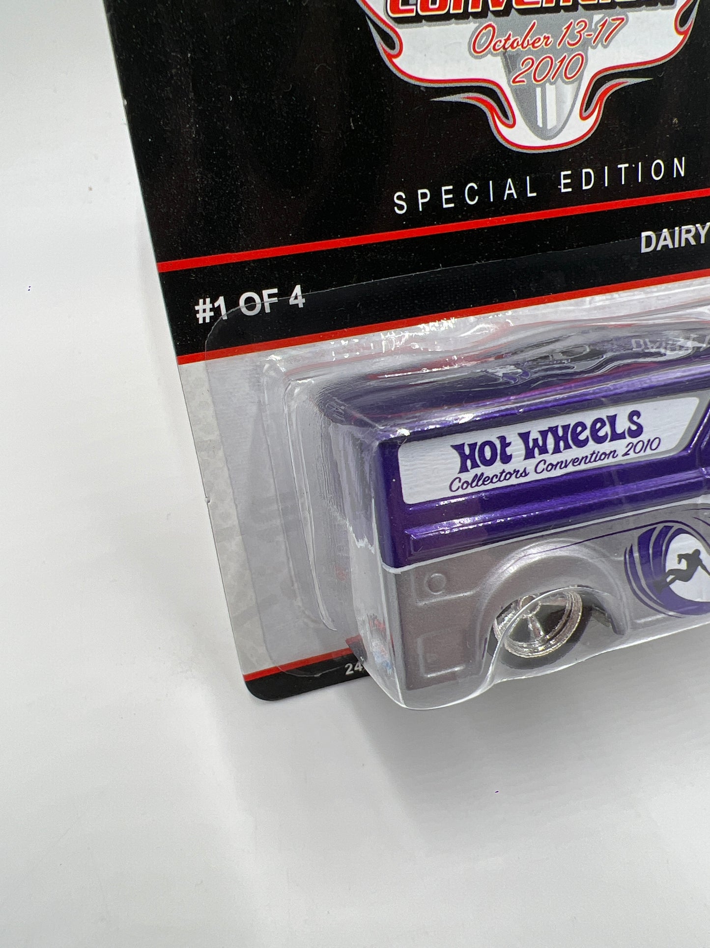 2010 Hot Wheels 24th Annual Collectors Convention LA #2384/2400 Dairy Delivery W/Protector