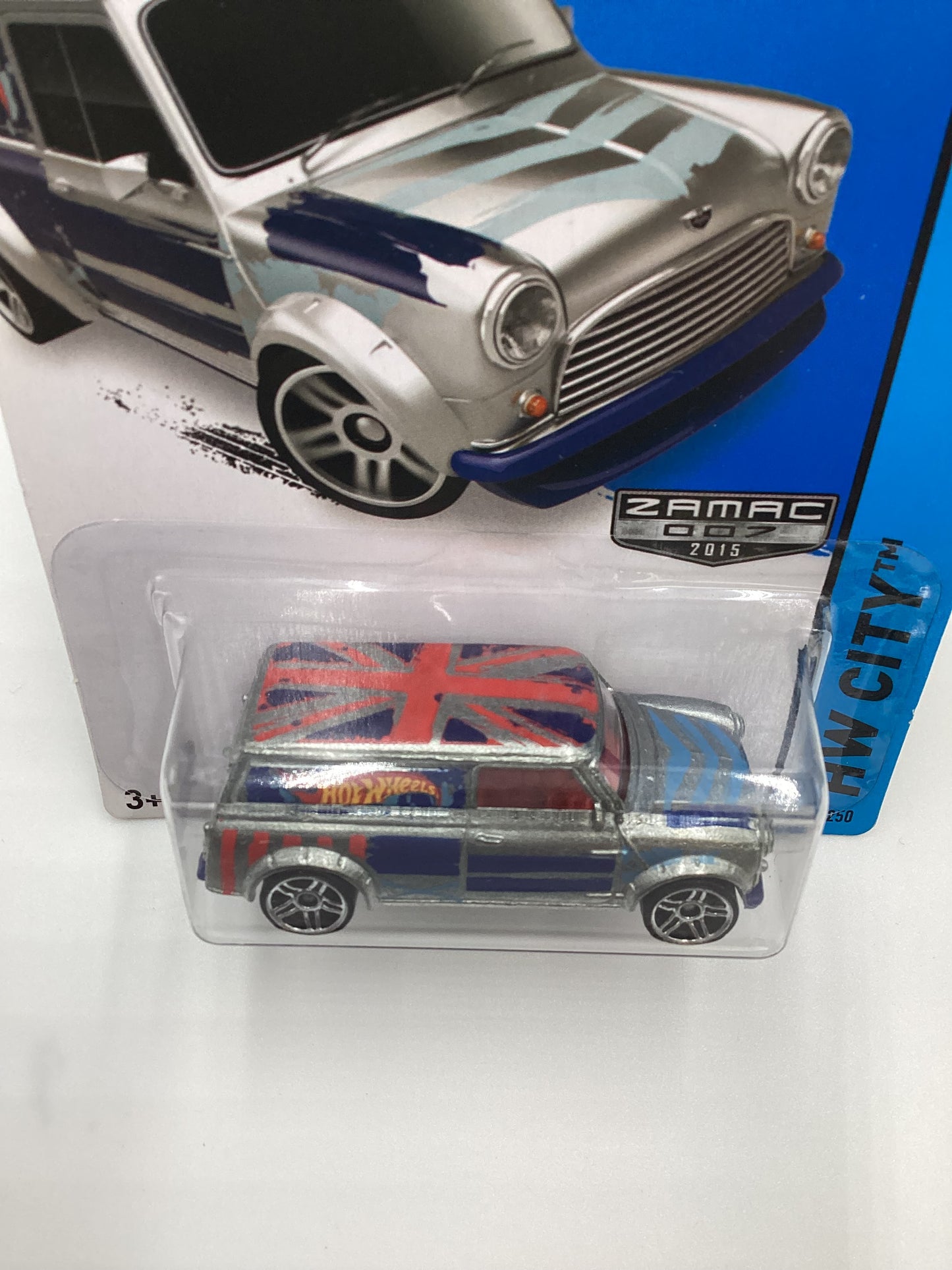 2015 Hot Wheels Zamac 007 #27 67 Austin Mini Van