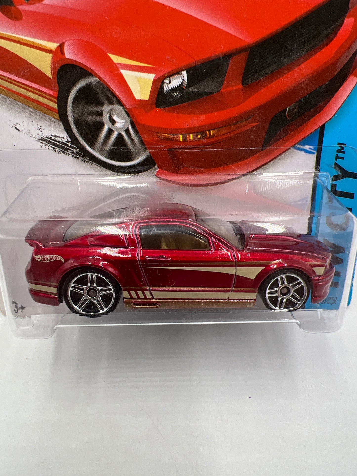 2014 Hot Wheels City #95 07 Ford Mustang Red