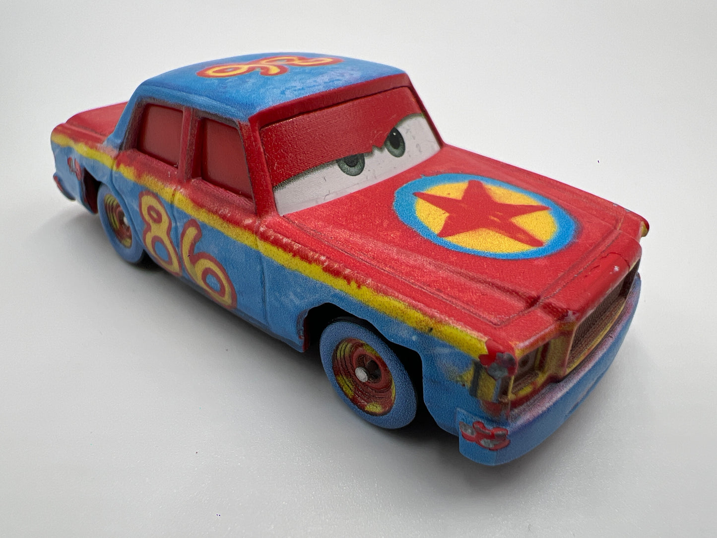 Disney Pixar Cars Thunder Hollow Demolition Derby #86 Bill Loose