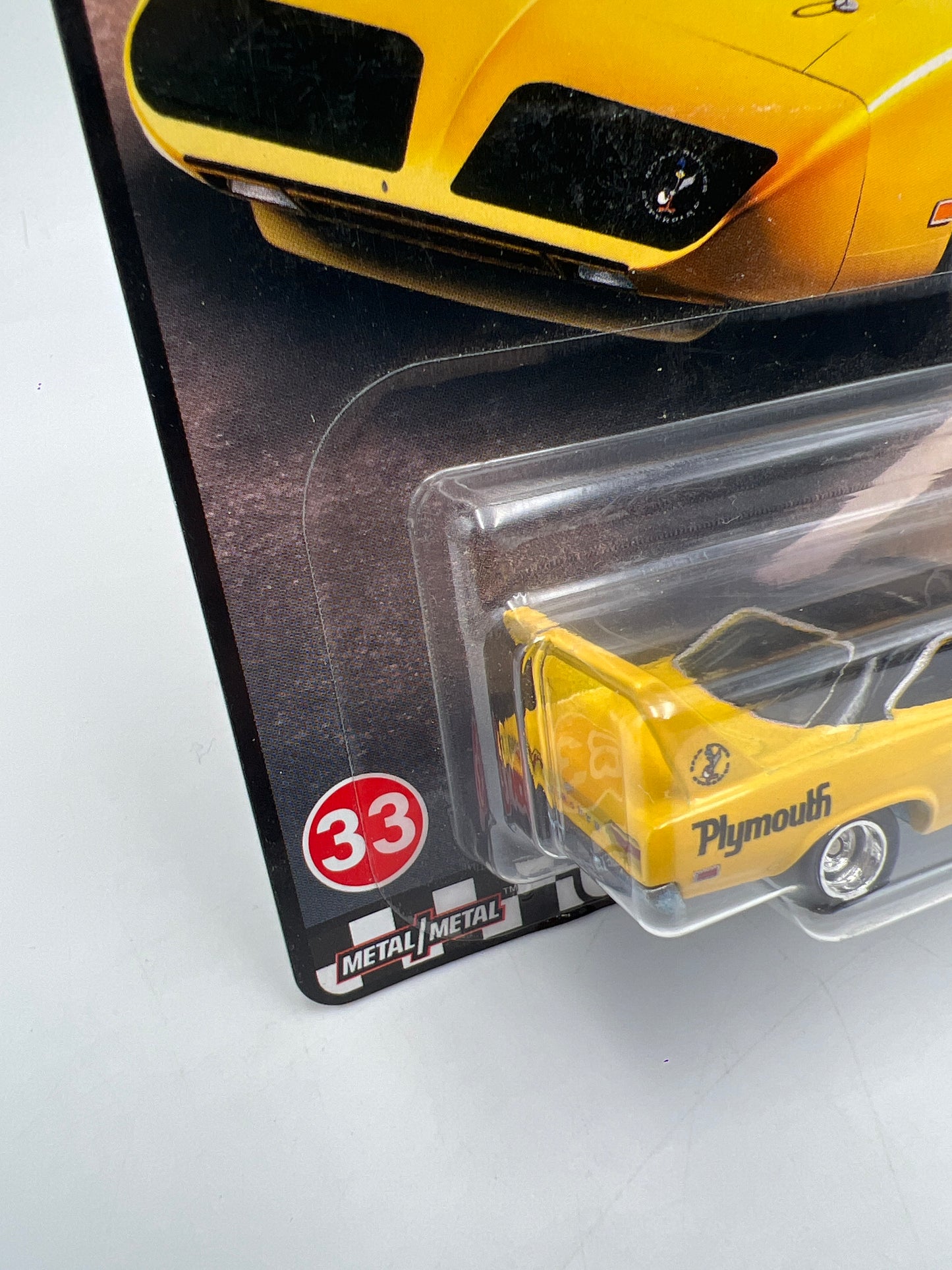 Hot Wheels Premium Boulevard #33 70 Plymouth Superbird Yellow W/Protector