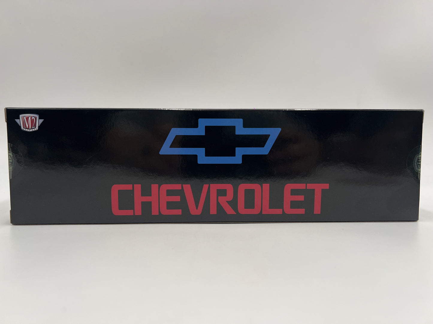 M2 Machines Haulers R95 1995 Chevrolet S10 Custom & 1993 C1500 SS 454