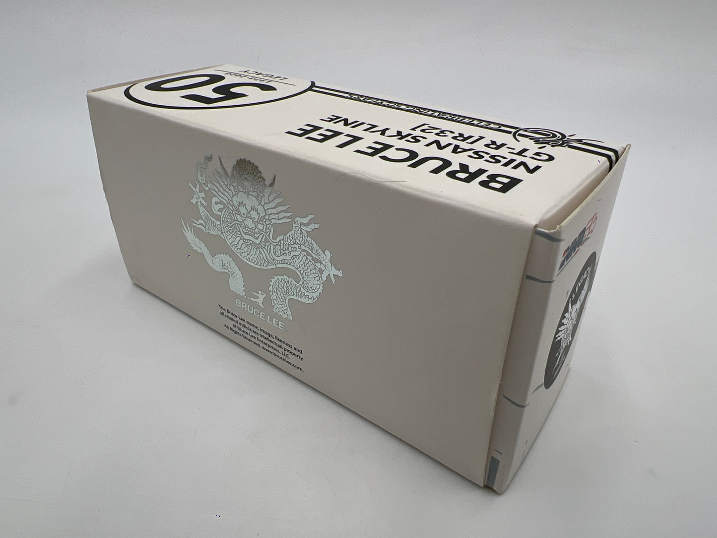 Inno64 1/64 Bruce Lee 50 Years Legacy Set Nissan Skyline GT-R R32 White