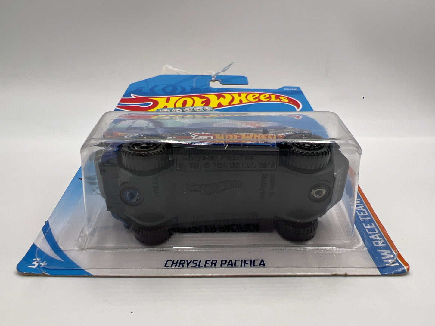 2019 Hot Wheels Race Team #215 Chrysler Pacifica Blue 55B
