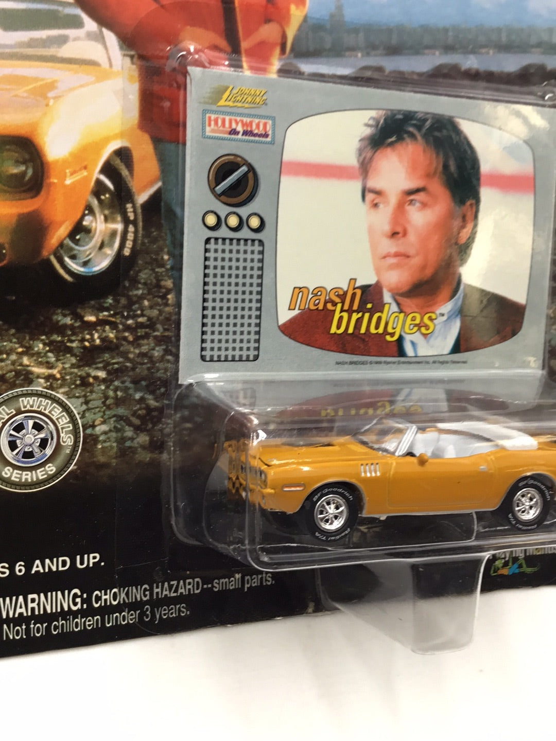 Johnny Lightning Hollywood on wheels Nash Bridges 1971 Hemi Cuda OO1 –  carolinasdiecast