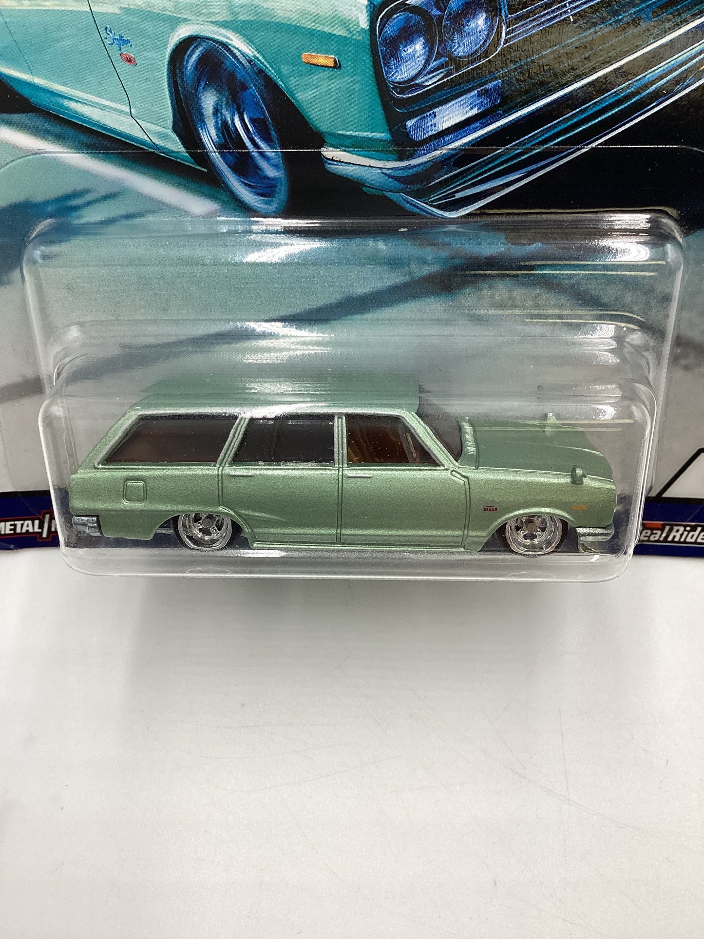 Hot wheels Car Culture Cargo Carriers #4 Nissan C10 Skyline Wagon Green