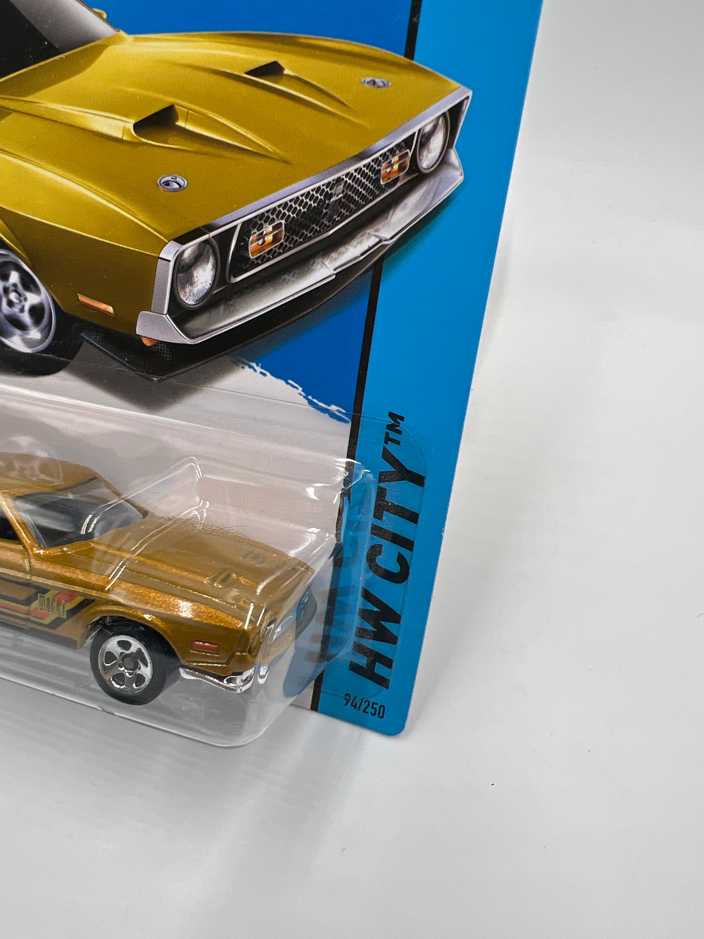 2014 Hot Wheels City #94 1971 Mustang Mach 1 Gold