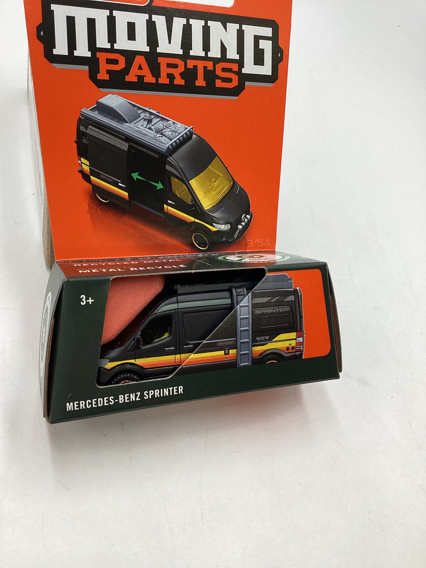 Matchbox Moving Parts Mercedes Benz Sprinter 164G