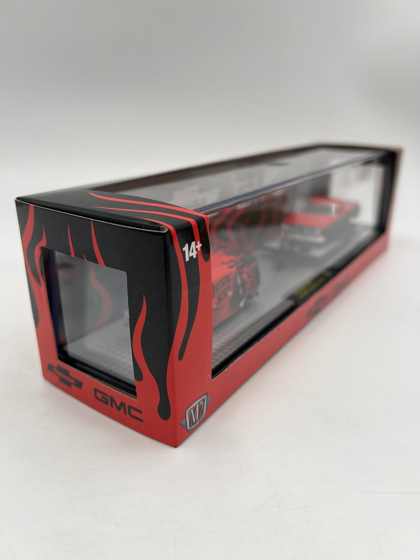 M2 Machines Auto Haulers 1973 Chevrolet Van G10 & 1976 GMC Sierra Grande 15 Custom R84