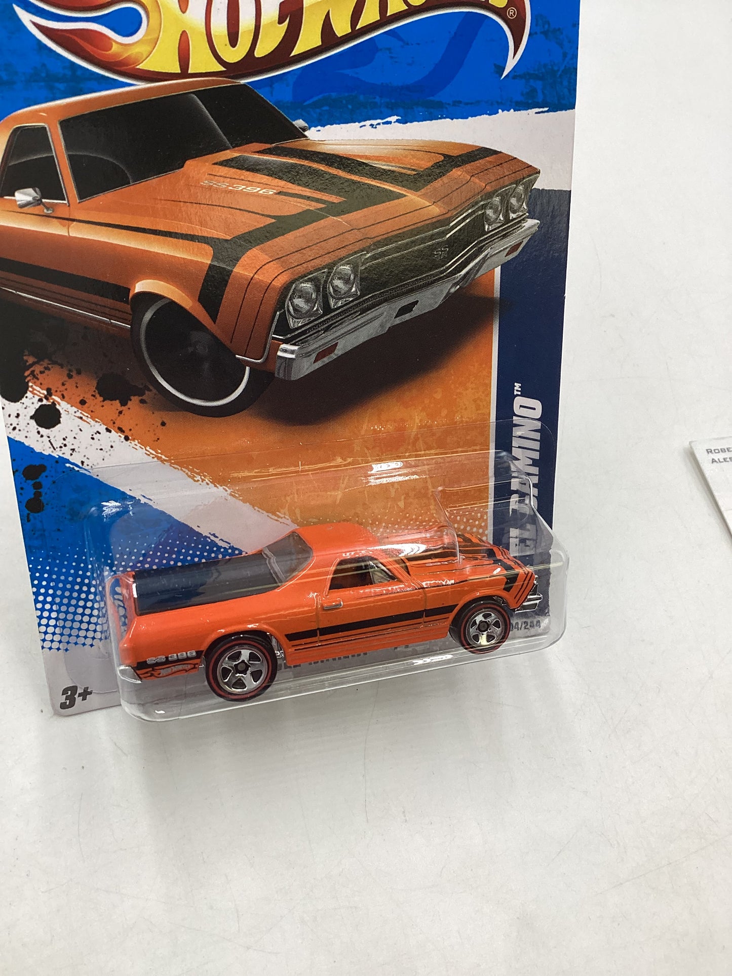 2011 Hot wheels #104 68 El Camino Orange Walmart Exclusive 239F