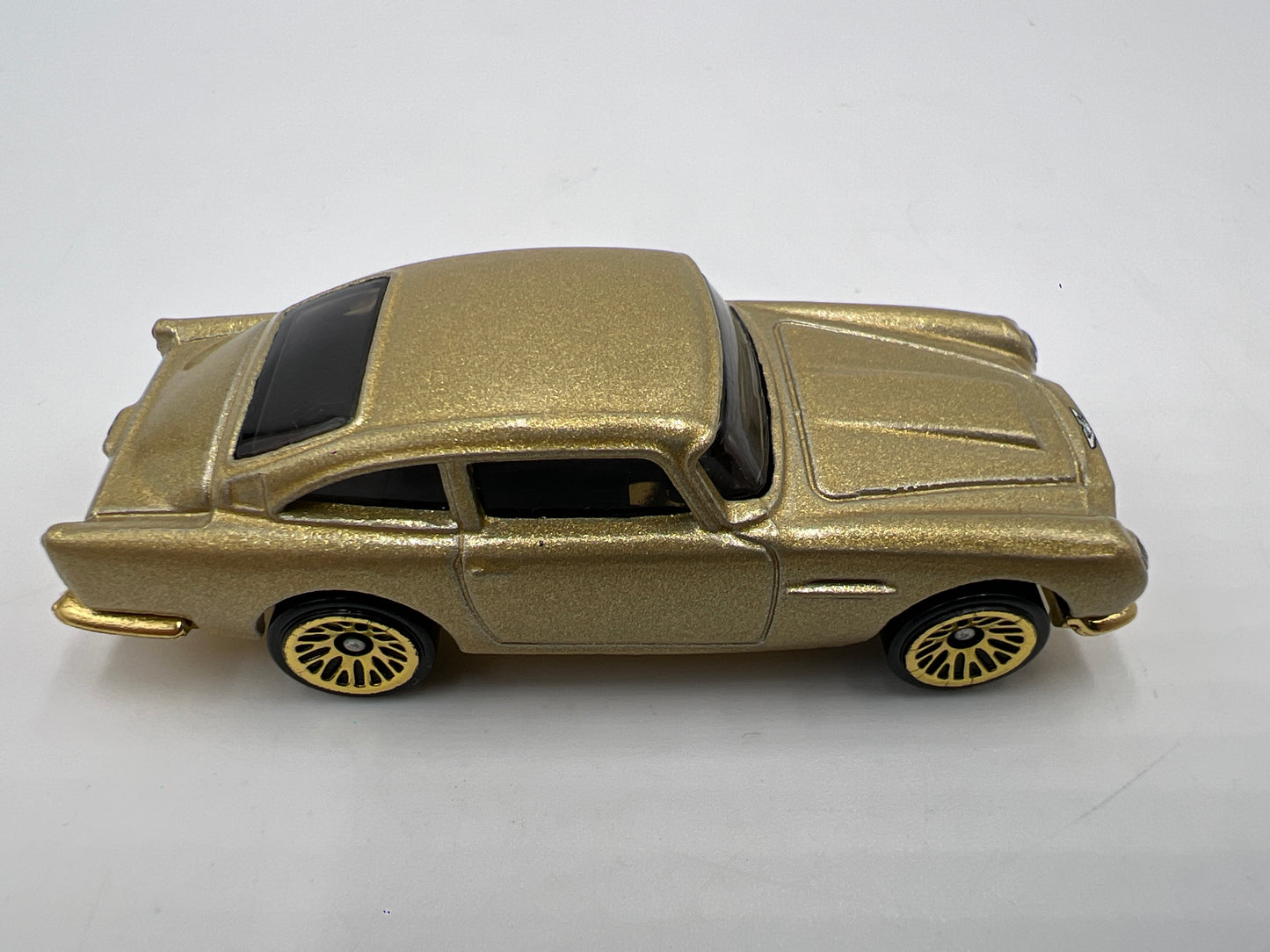 2022 Hot Wheels FAO Schwarz Loose 1963 Aston Martin DB5 Gold