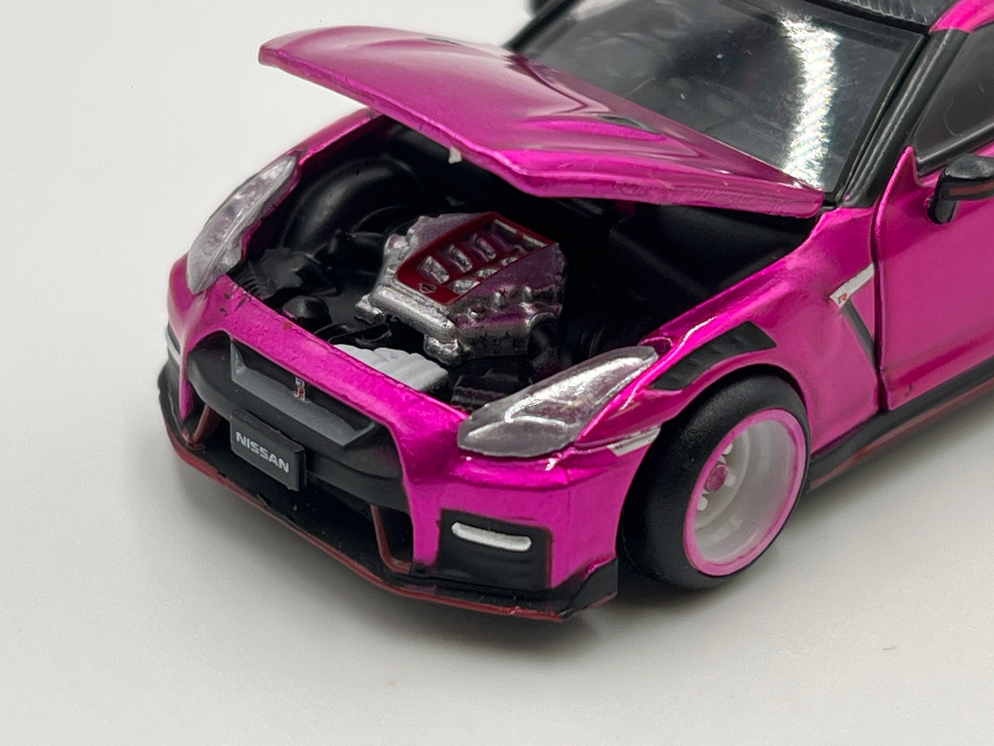 Era Car Nissan GT-R Nismo 2020 Pink Loose CUSTOM