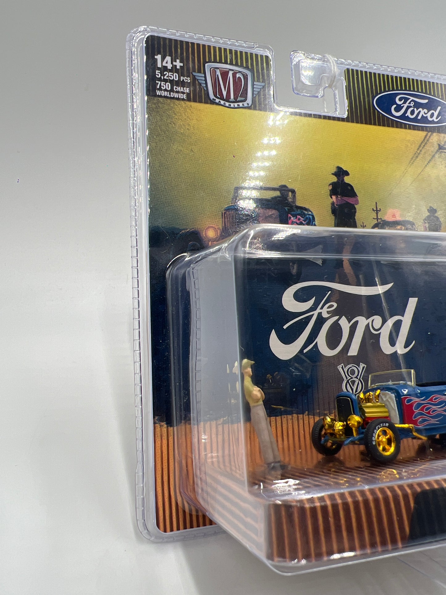 M2 Machines Diorama CHASE 1932 Ford Roadster Blue R06