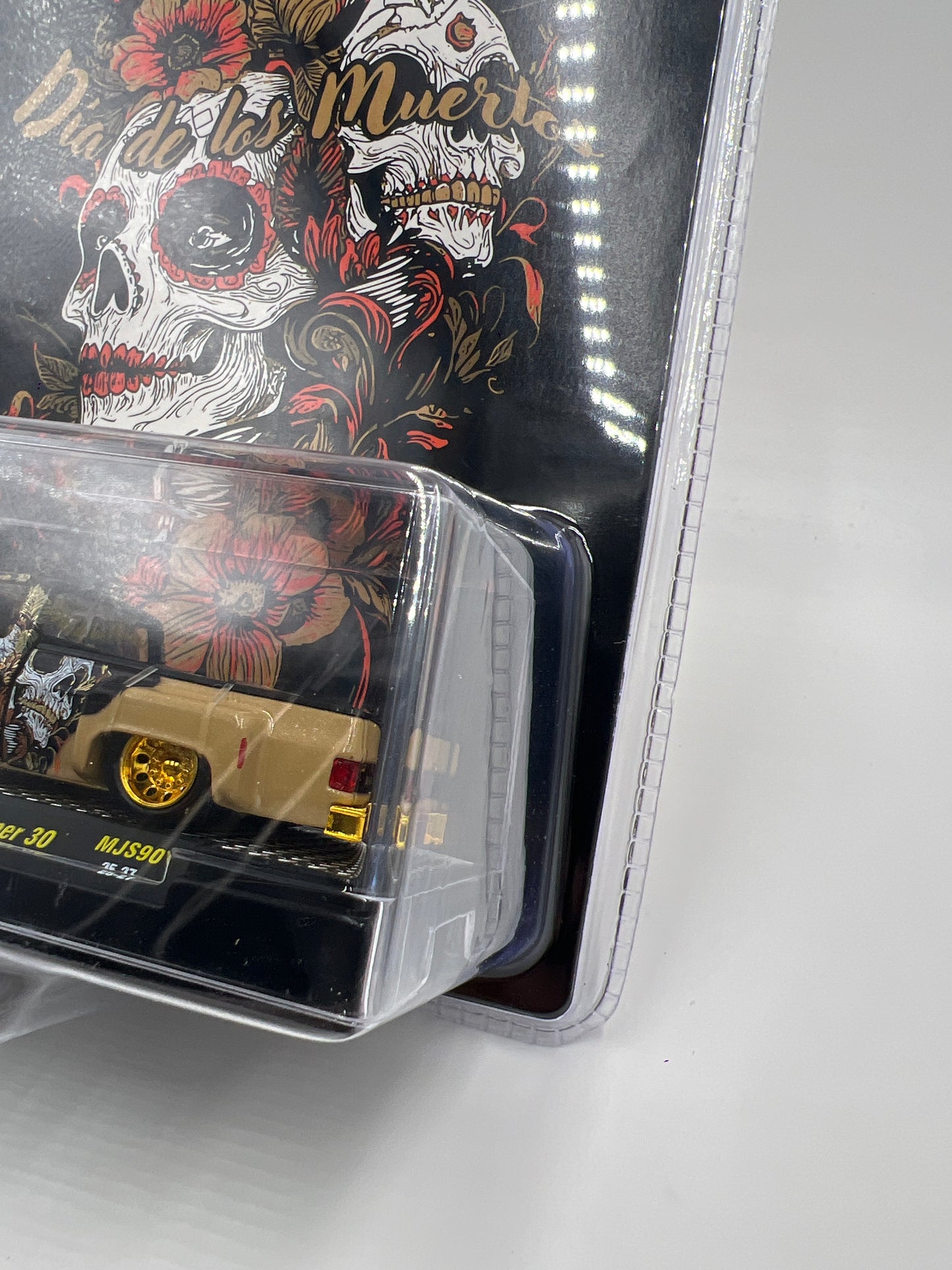 2025 M2 Machines Mijo Exclusives CHASE Dia De Los Muertos 1977 Chevrolet Cheyenne Super 30 MJS90