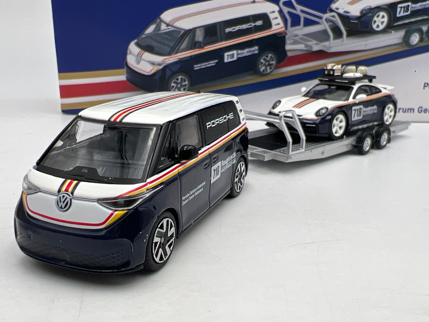Mini GT #1115 #1117 Porsche Centrum Gelderland Roughroads VW ID Buzz & 911 Dakar Set