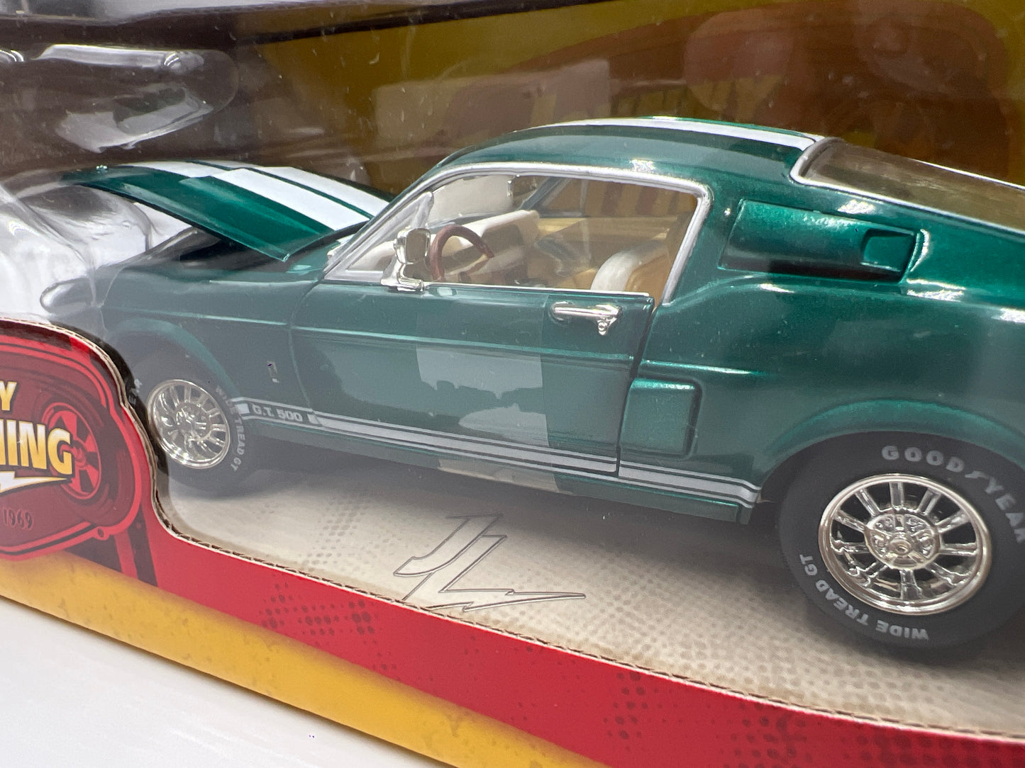 Johnny Lightning 1:24 Scale White Lightning Chase Muscle Cars R29 67 Shelby GT500 Green VHTF