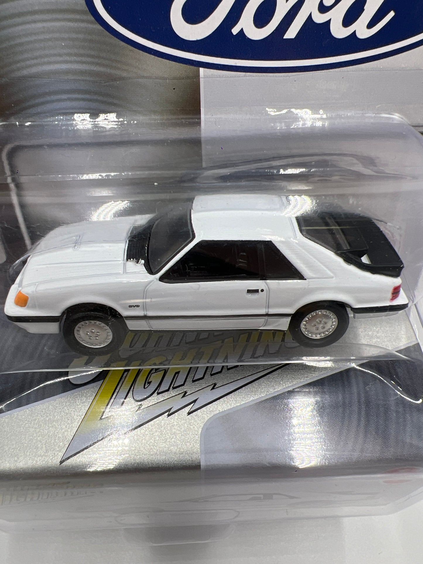 Johnny Lightning Storage Tin Release 2 Version B 1985 Ford Mustang SVO White 229C