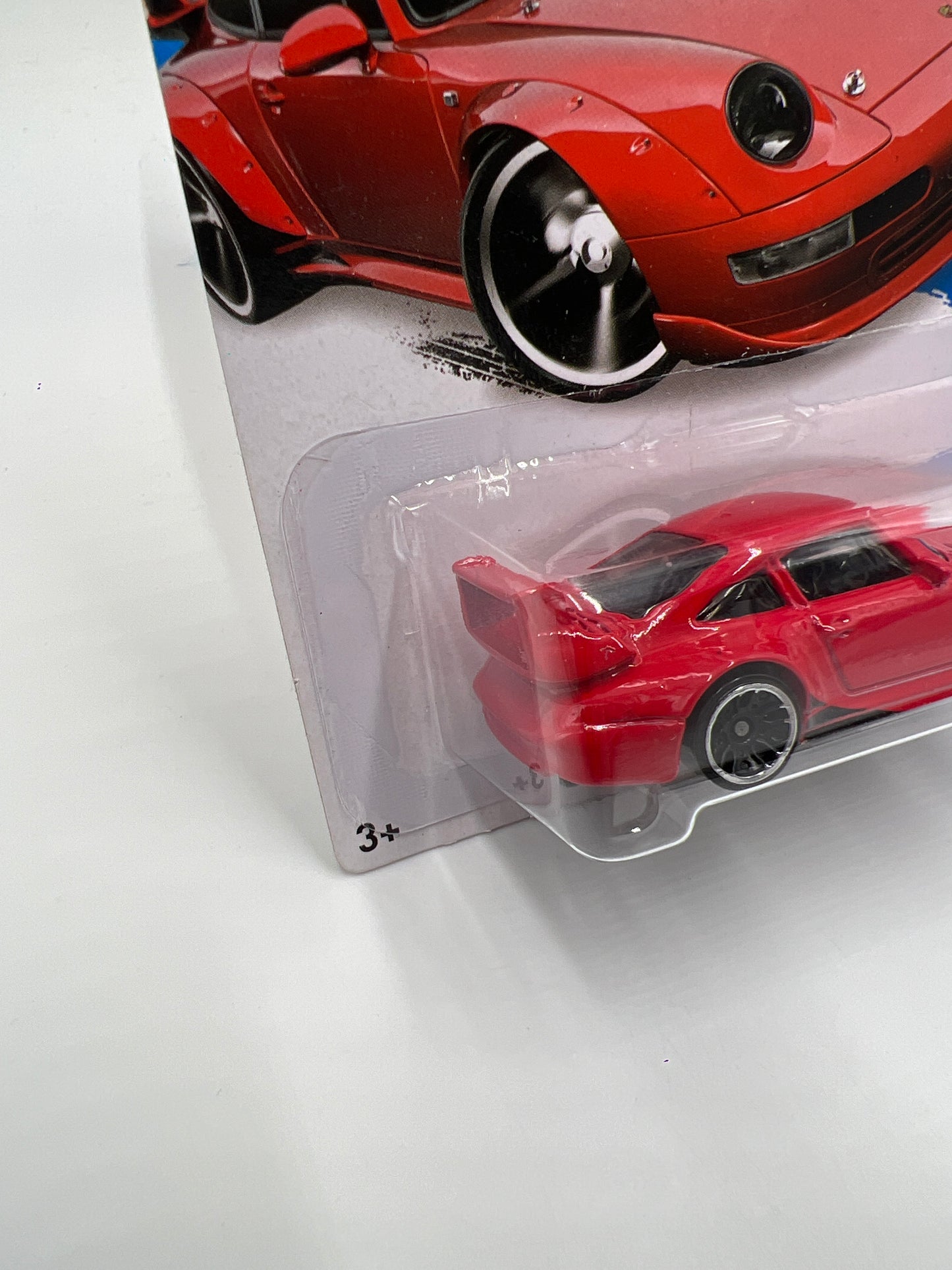2014 Hot Wheels HW City #27 Porsche 993 GT2 Red 98B