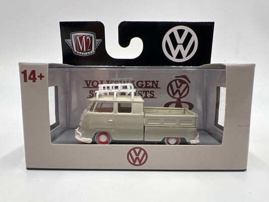 M2 Machines Auto-Thentics 1959 VW Double Cab Truck USA Model R93
