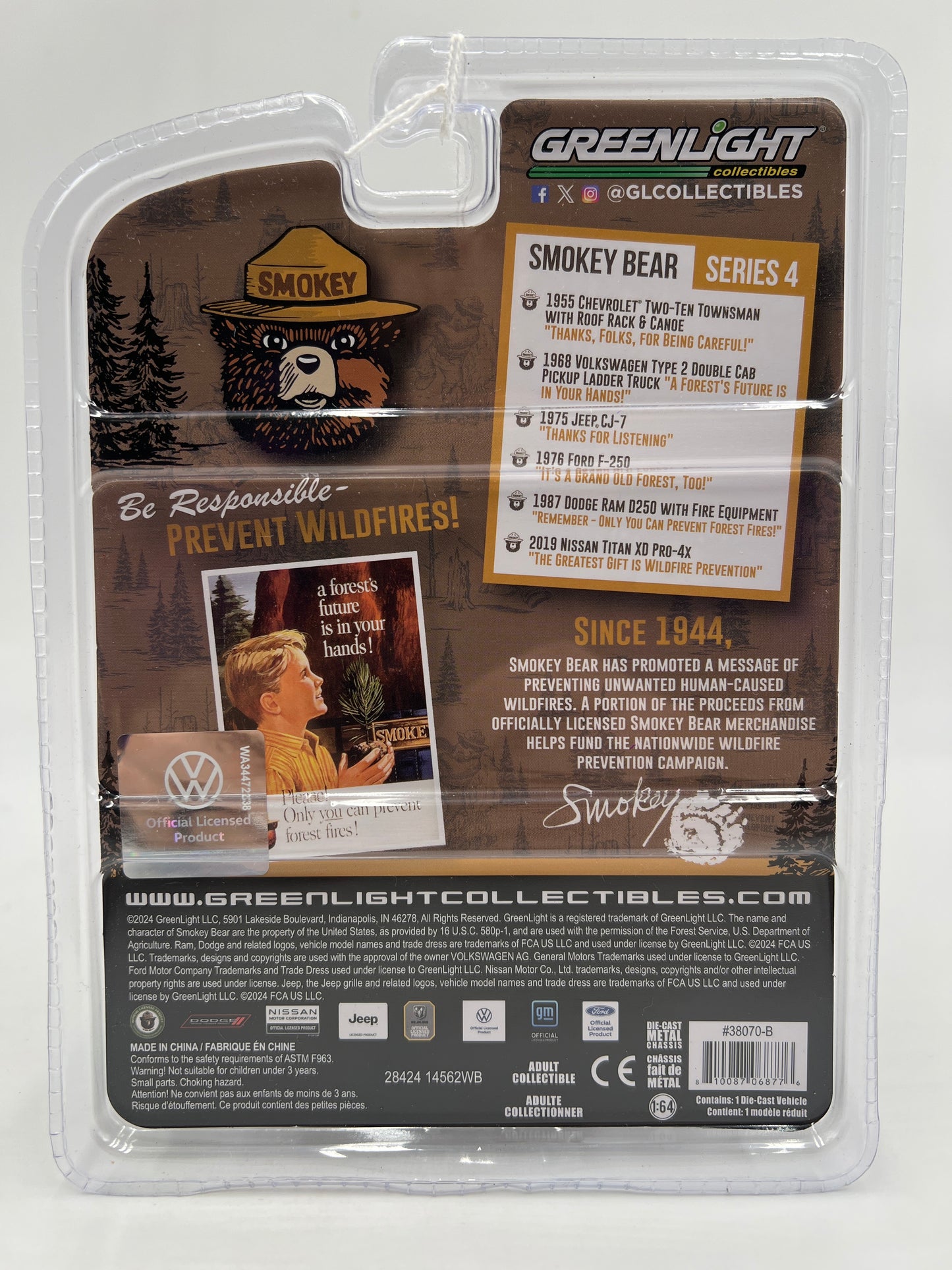 Greenlight Smokey Bear Series 4 CHASE 1968 Volkswagen Type 2 Double Cab Pickup Ladder Truck Chrome Green