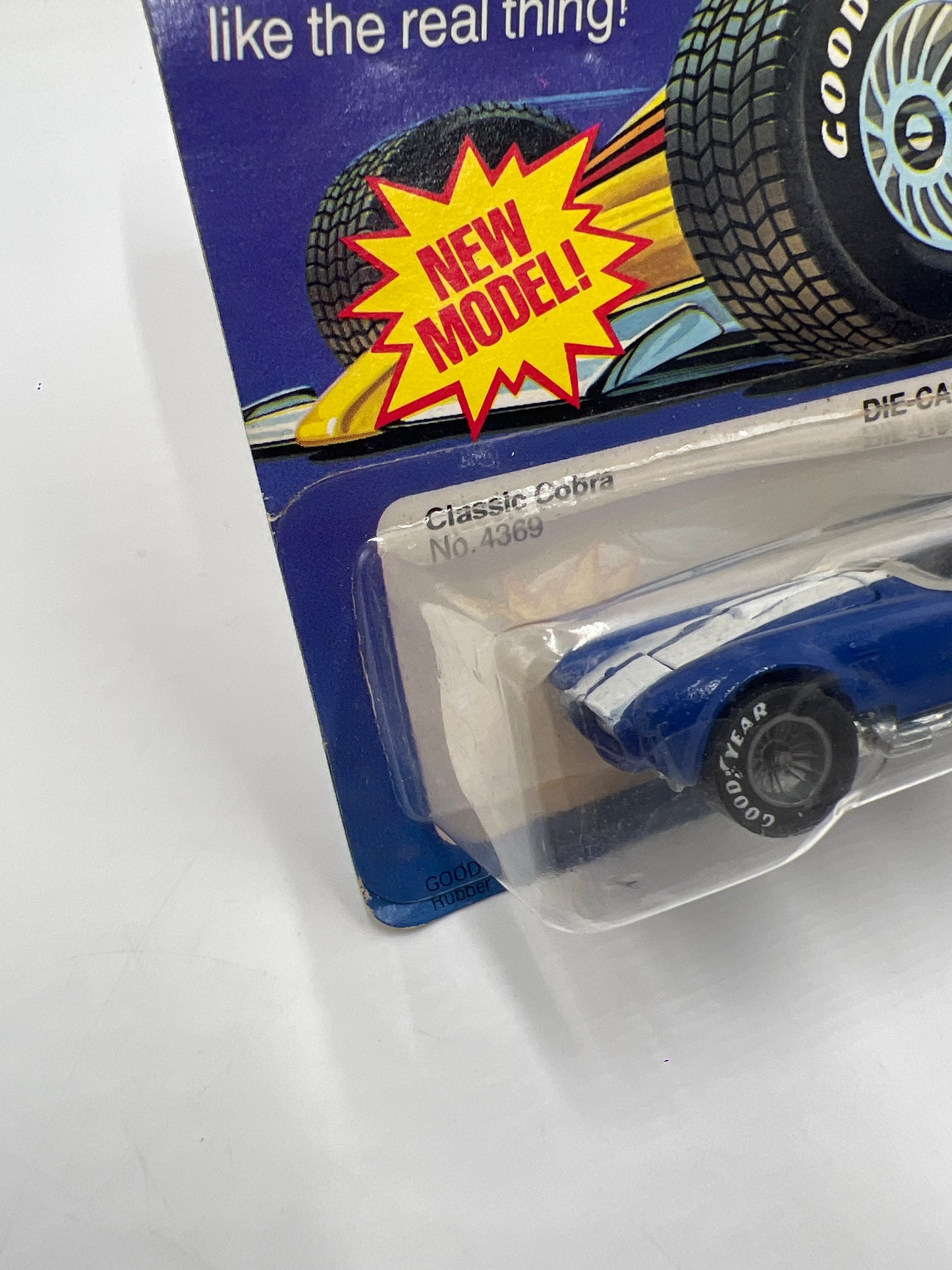 Hot Wheels Original 1982 Real Riders #4369 Gray Hub Classic Cobra Blue W/Protector