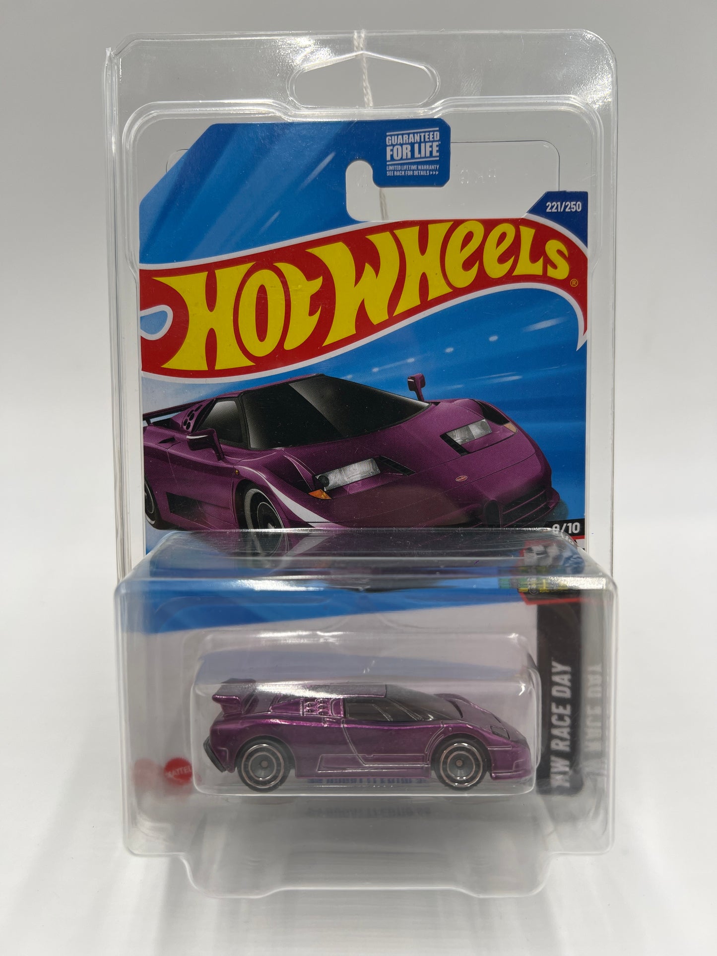 2025 Hot Wheels Super Treasure Hunt #221 94 Bugatti EB110 SS Purple W/Protector