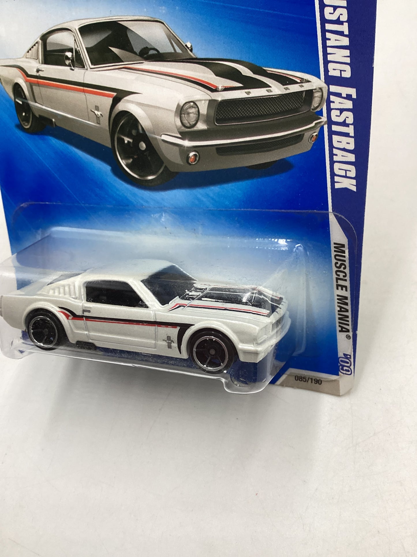 2009 Hot Wheels #085 65 Ford Mustang Fastback 19F