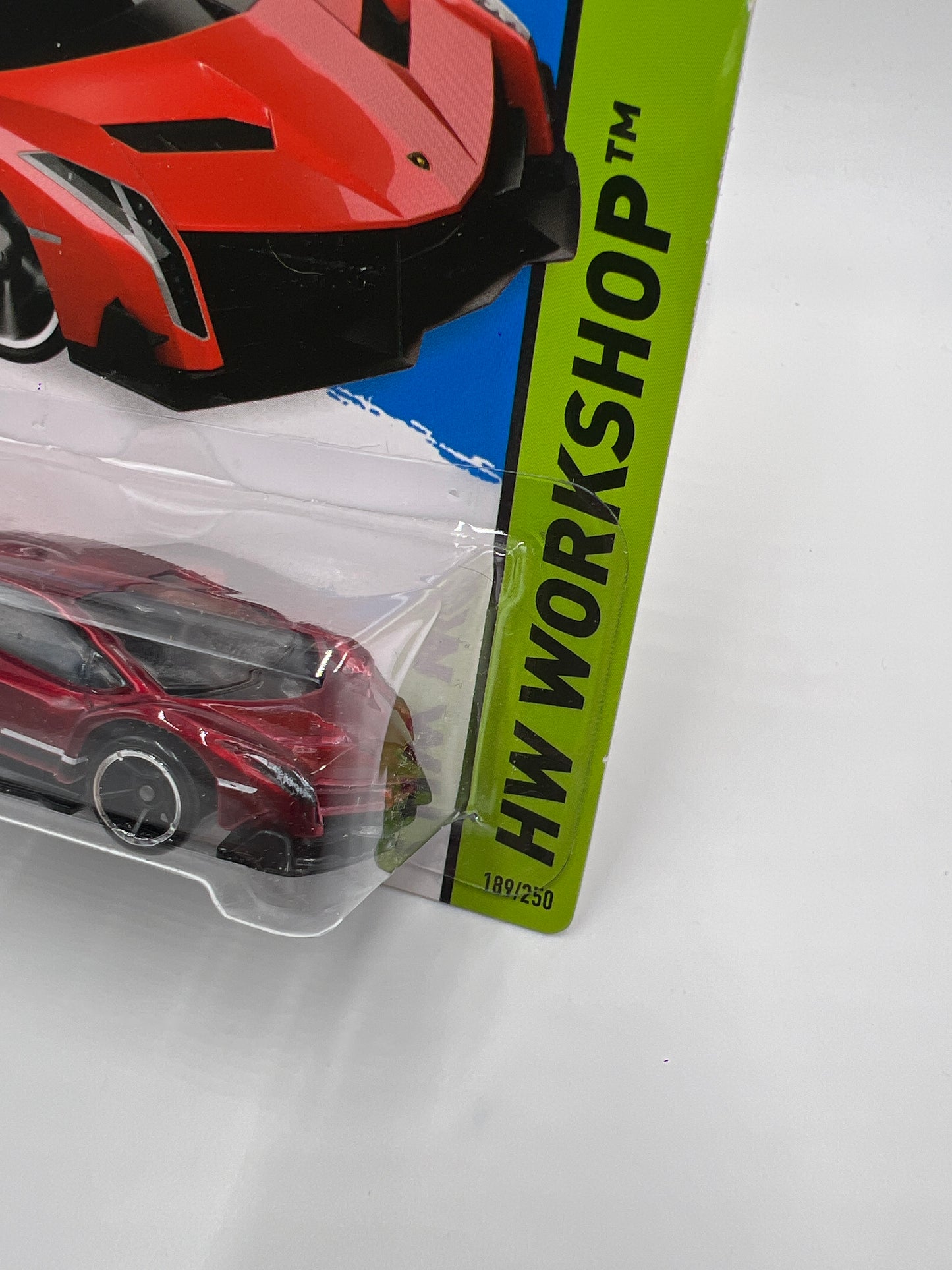 2015 Hot Wheels Workshop #189 Lamborghini Veneno Red International Card