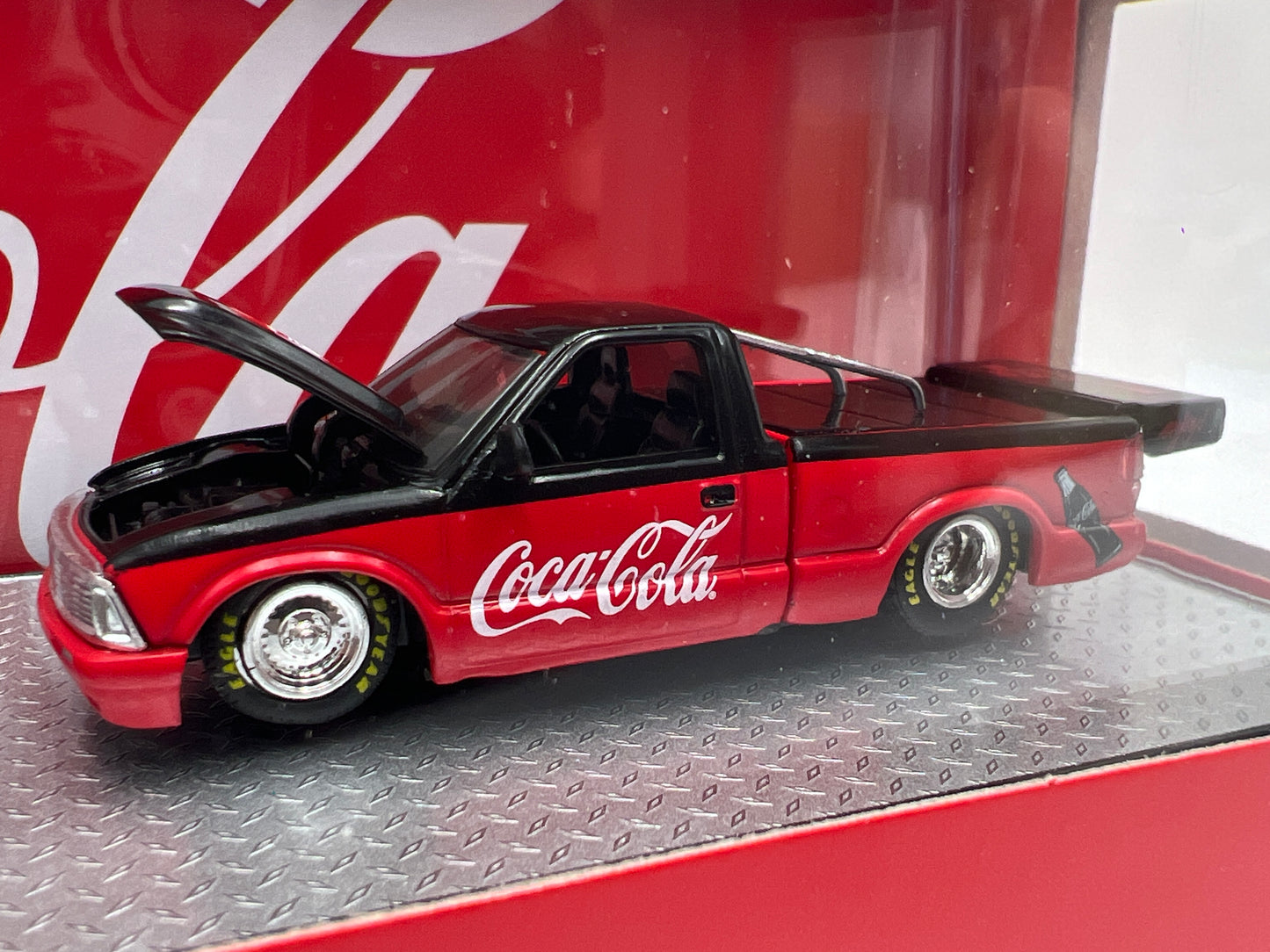 M2 Machines Auto Haulers S05 Coca Cola 1973 GMC Ramp Truck & 1995 GMC Sonoma 15