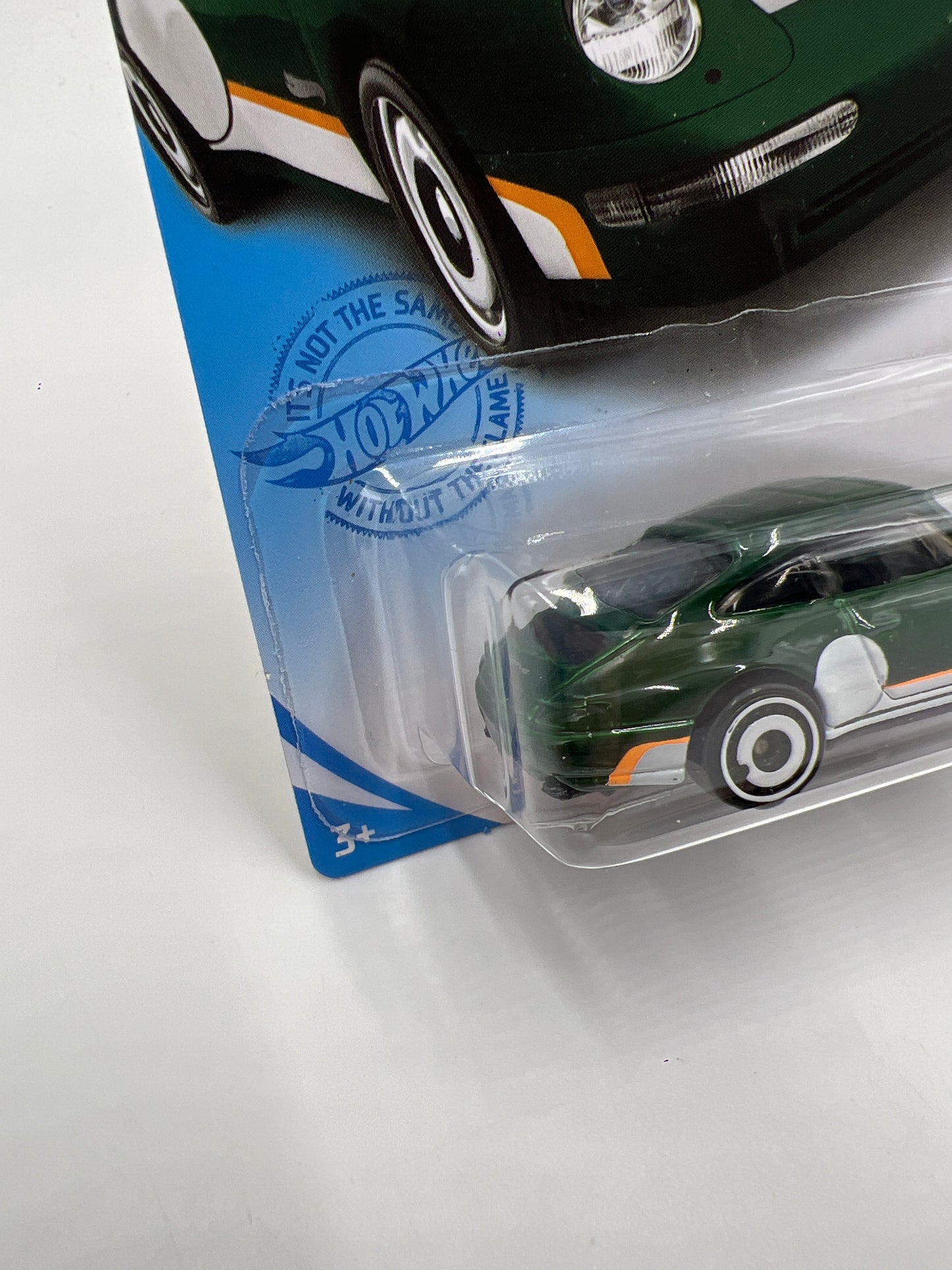 2021 Hot Wheels Dream Garage #16 96 Porsche Carrera Green