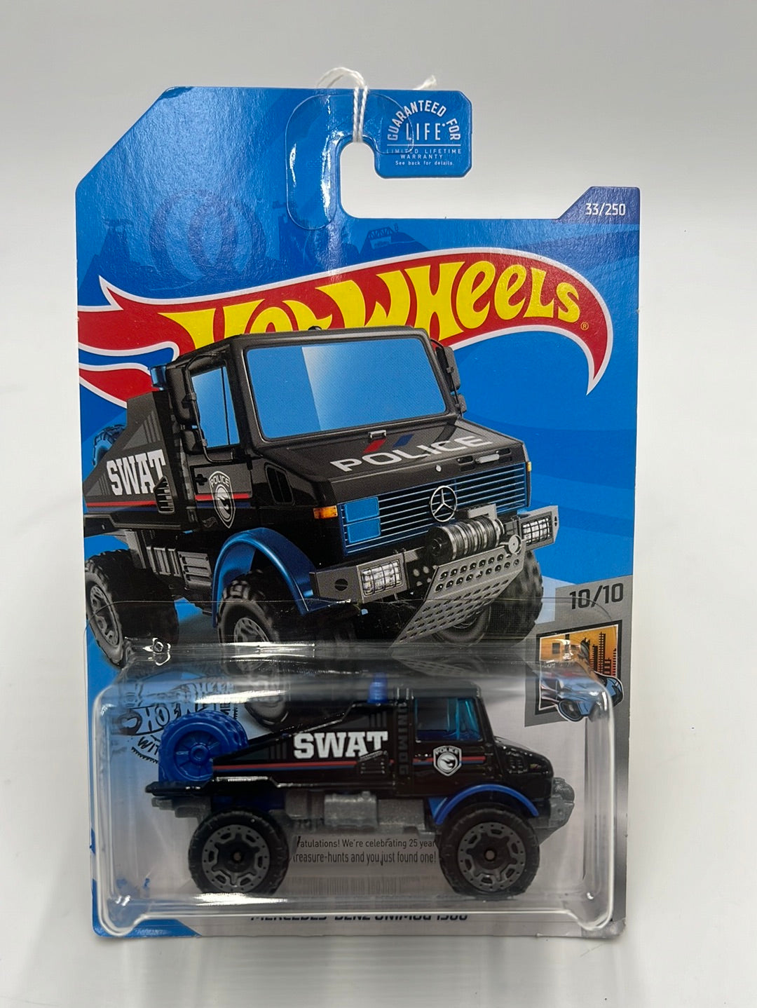 Hot Wheels 2020 Treasure Hunt Mercedes Benz Unimog 1300 #33 274C