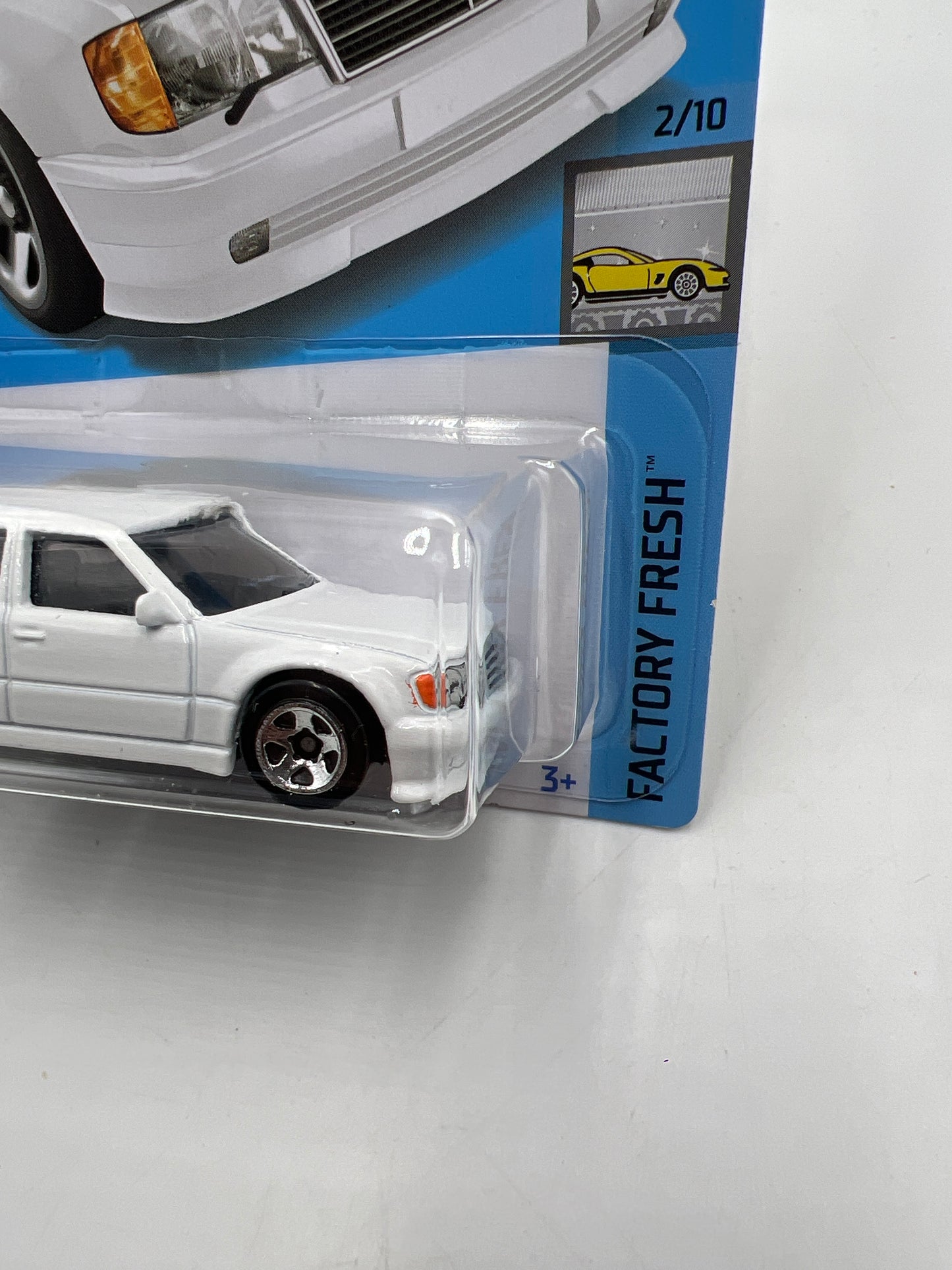 2022 Hot Wheels #86 Mercedes-Benz 500 E Dollar General Exclusive 240A