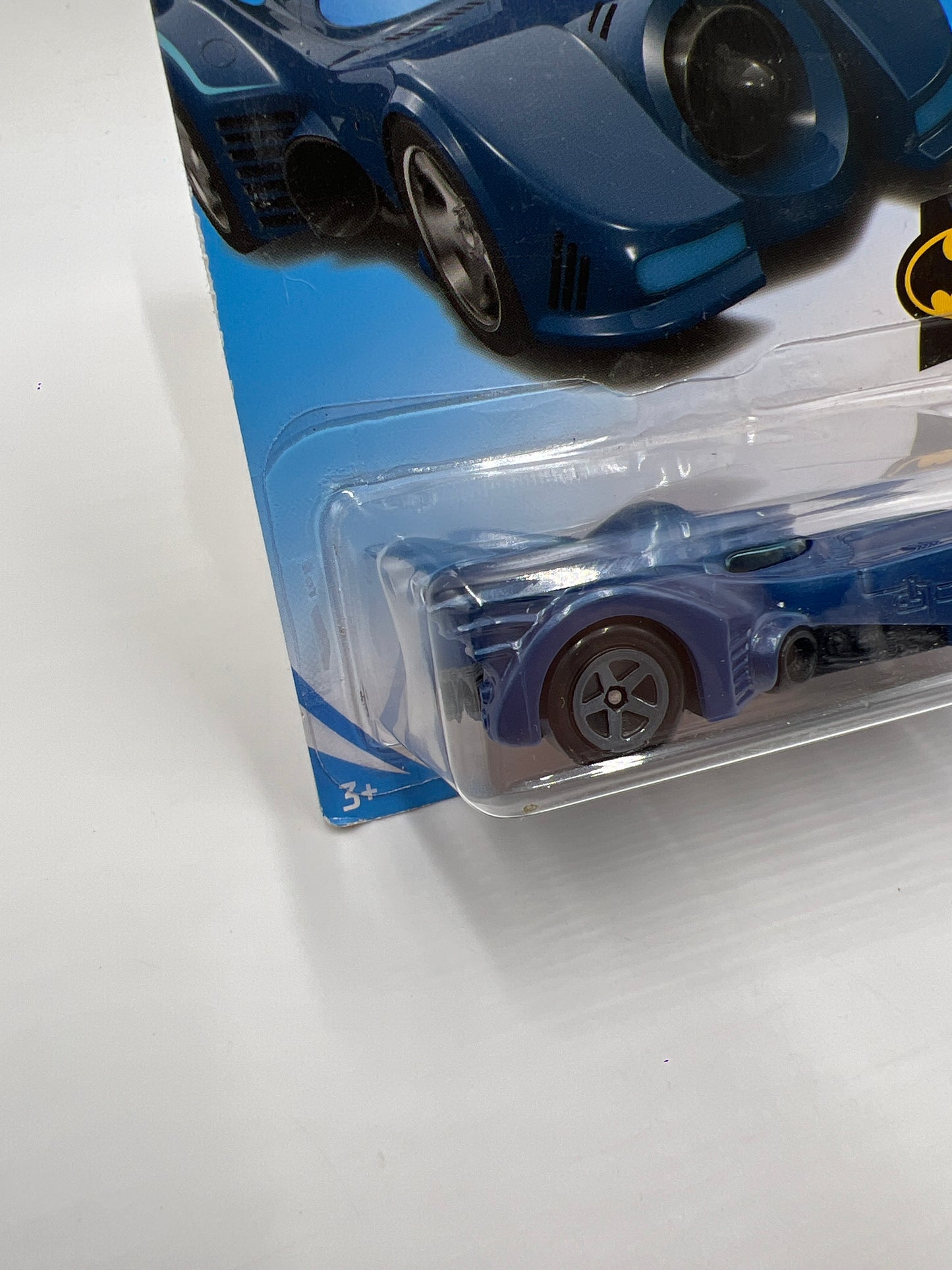 Hot Wheels 2018 Treasure Hunt Batmobile Blue International Card 282A