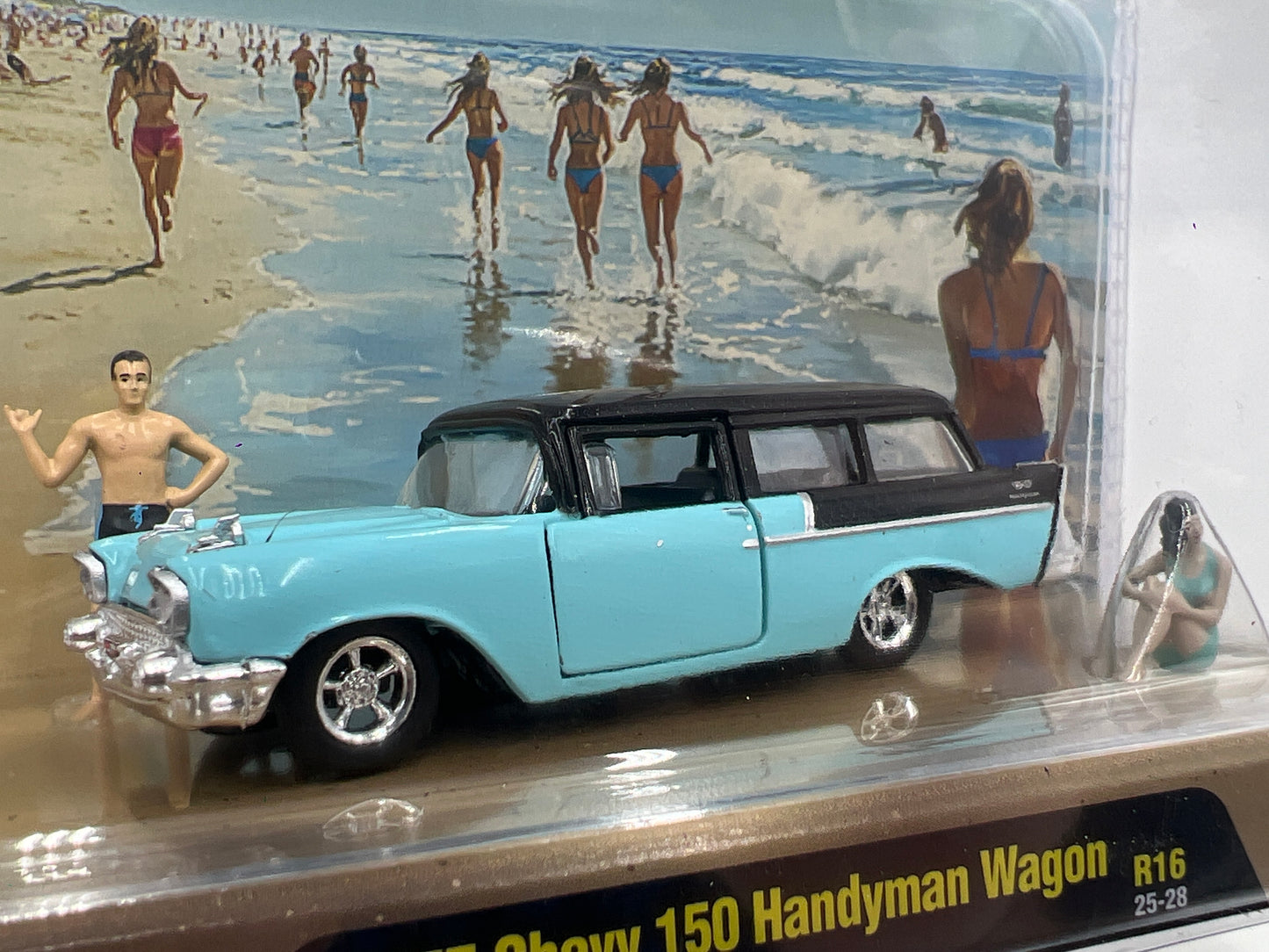 2025 M2 Machines Diorama 1957 Chevy 150 Handyman Wagon Blue/Black R16 196H