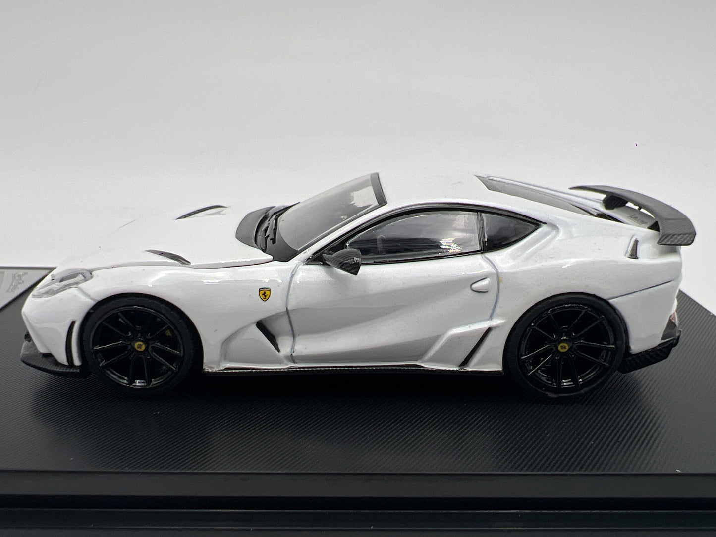 Stance Hunters 1/64 1 of 599 Ferrari 812 White