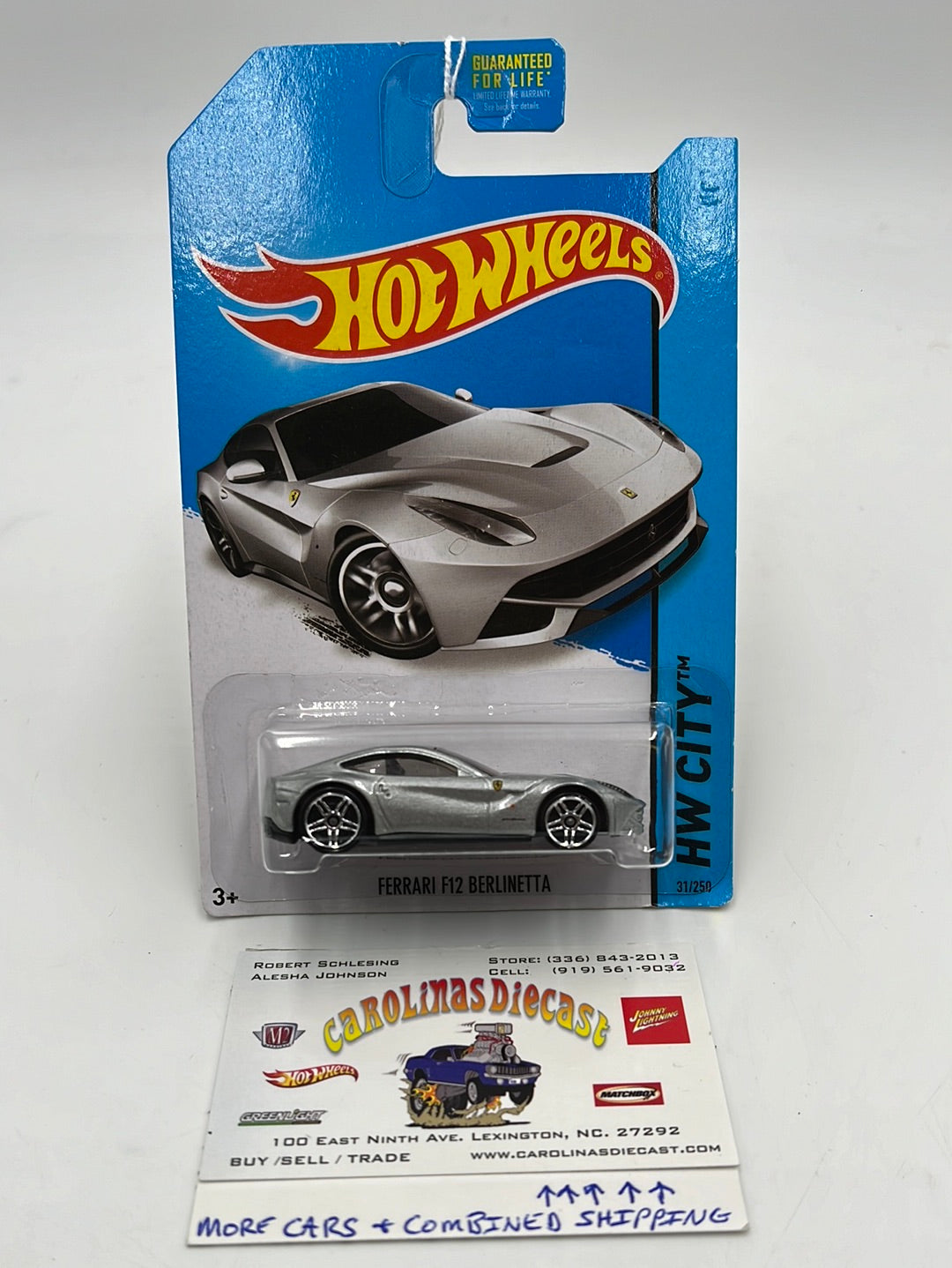 Hot Wheels 2014 HW City Ferrari F12 Berlinetta #31