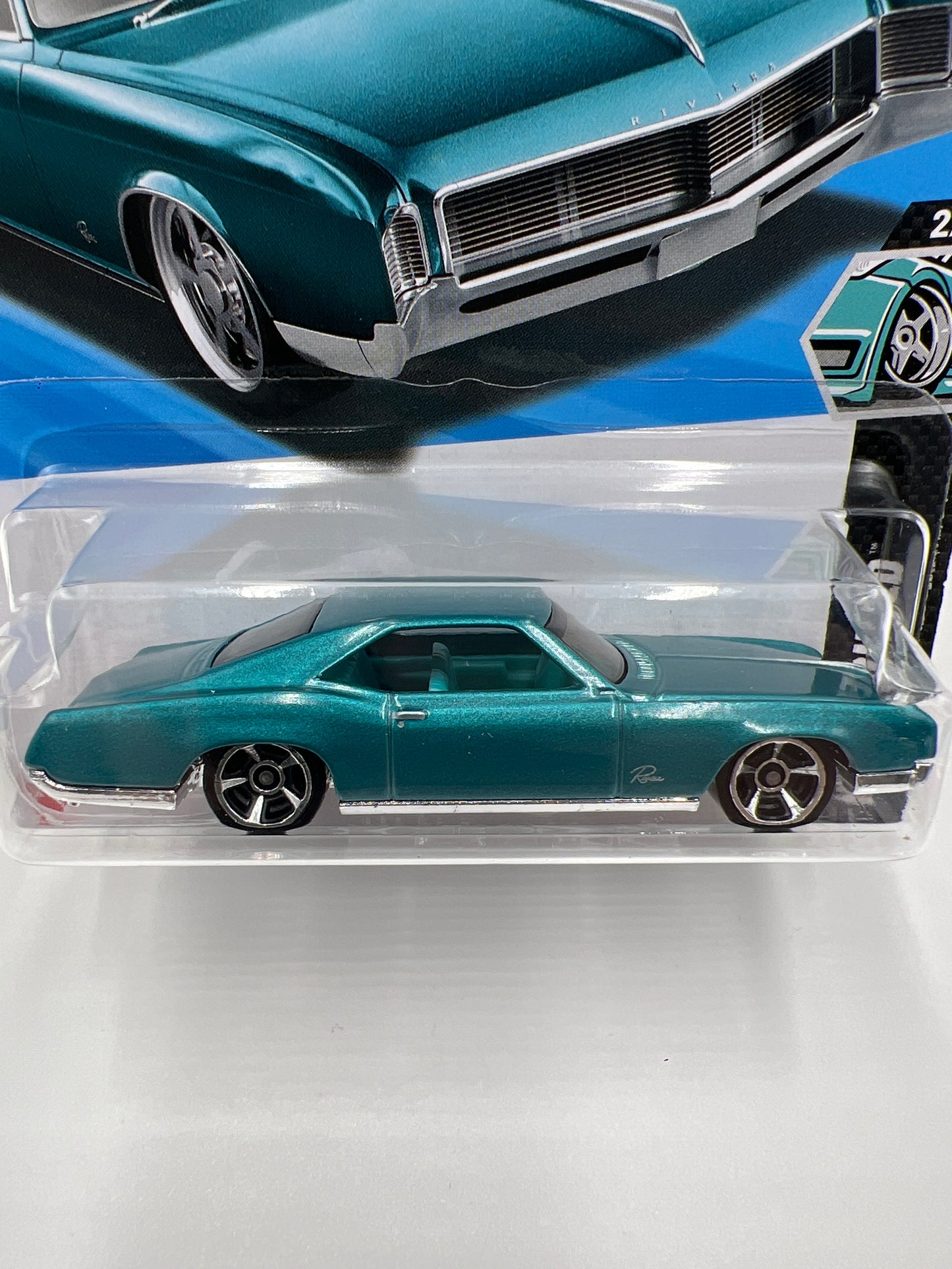 2025 Hot Wheels B Case #50 66 Buick Riviera Teal