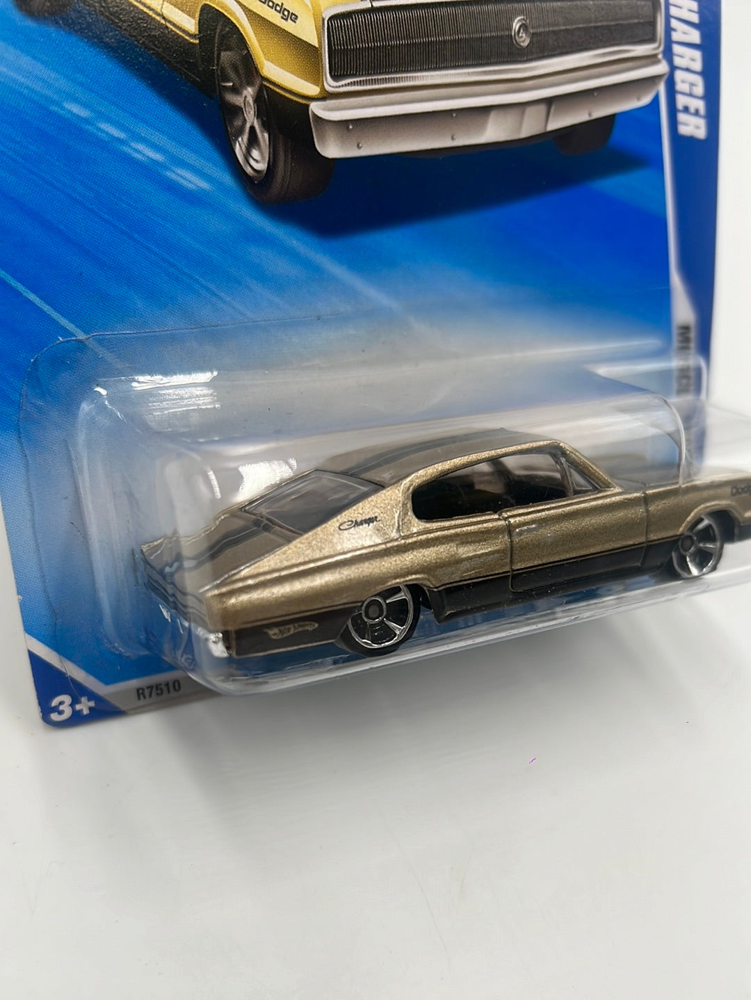 2010 Hot Wheels Hot Auction ‘67 Dodge Charger Champagne 85/240 38D