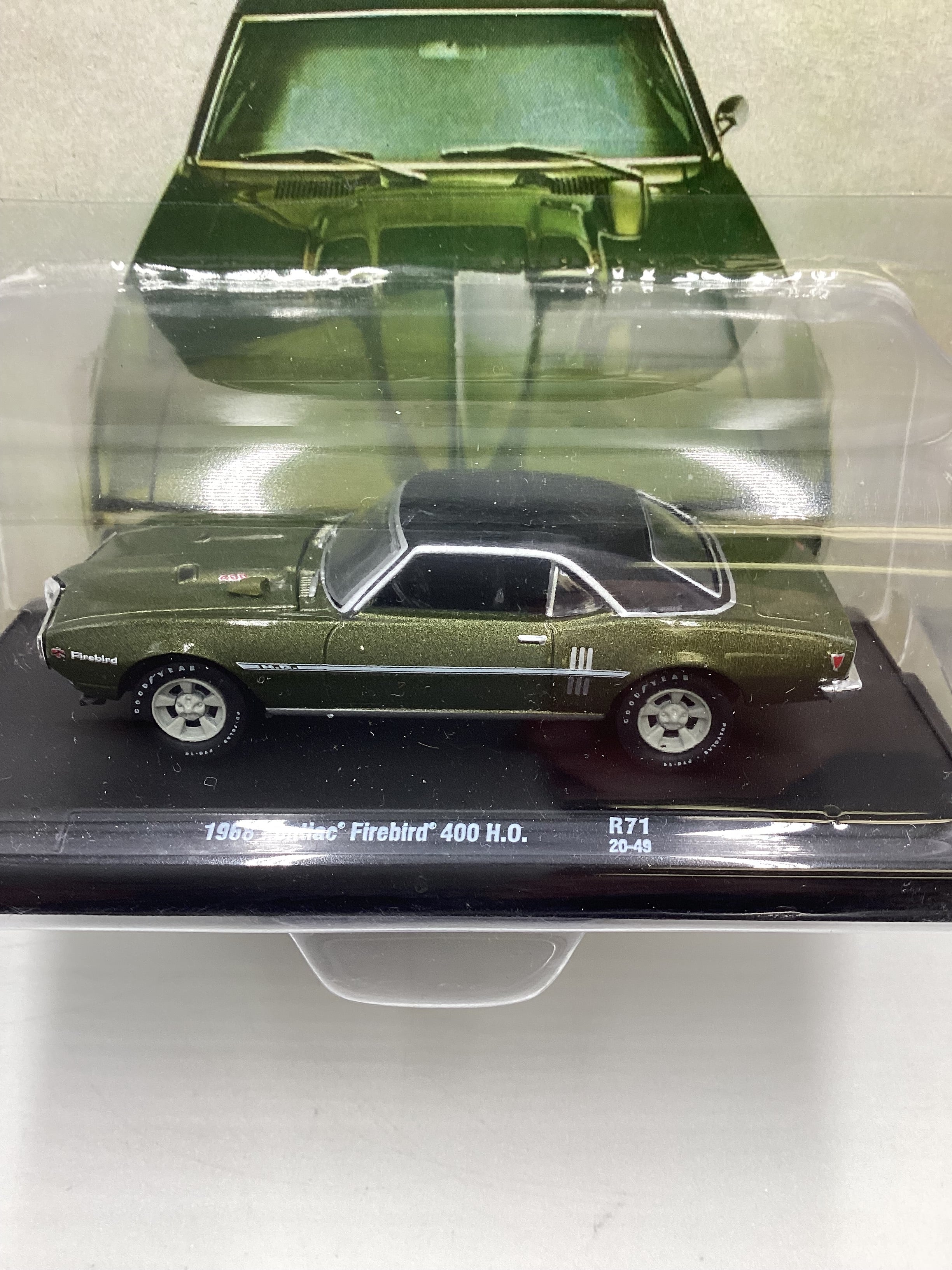 M2 Machines Auto Driver Pontiac 1968 Pontiac Firebird 400 H.O.