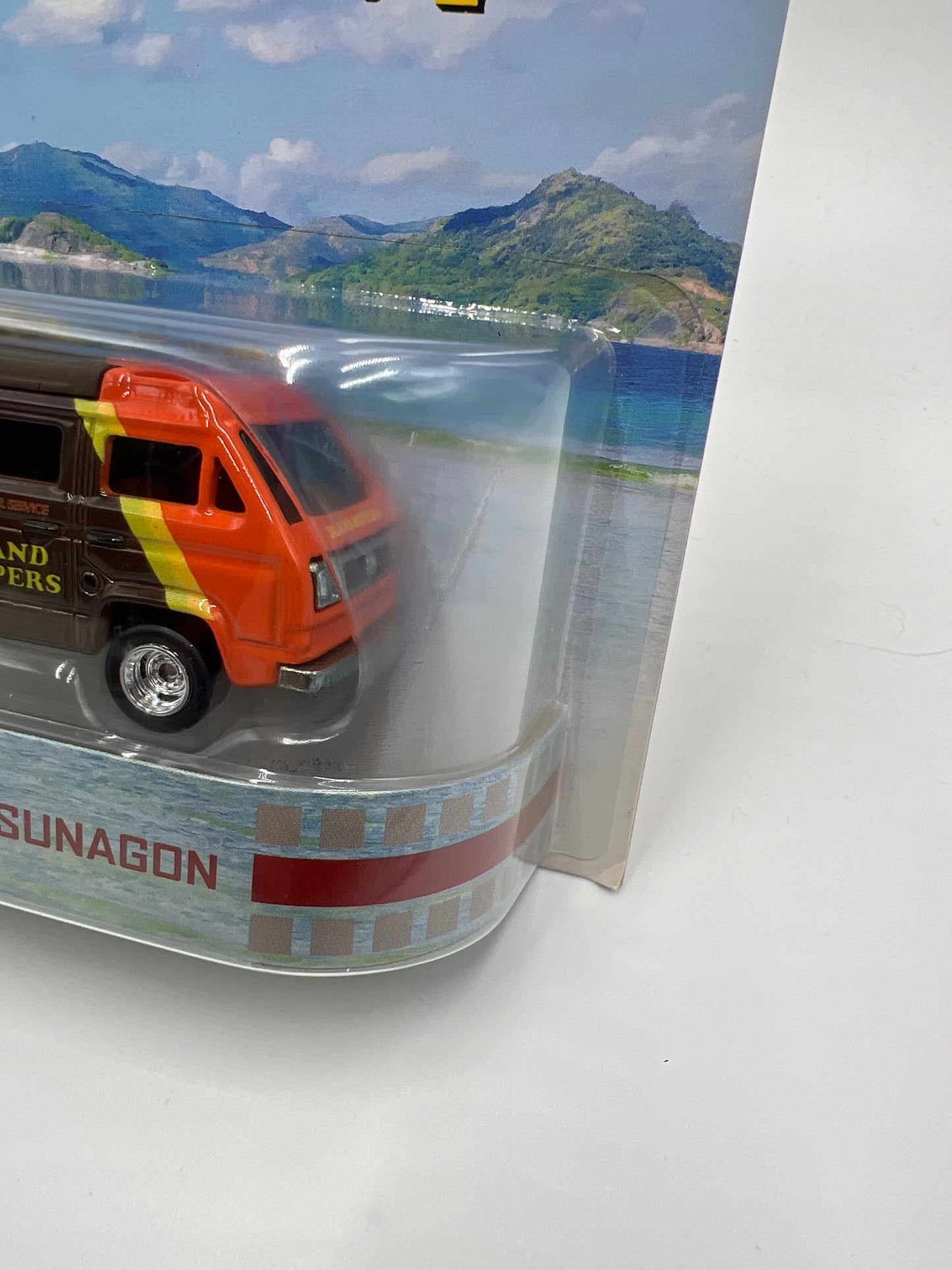 Hot Wheels Retro Entertainment Magnum PI Volkswagen Sunagon W/Protector (Bad J Hook)