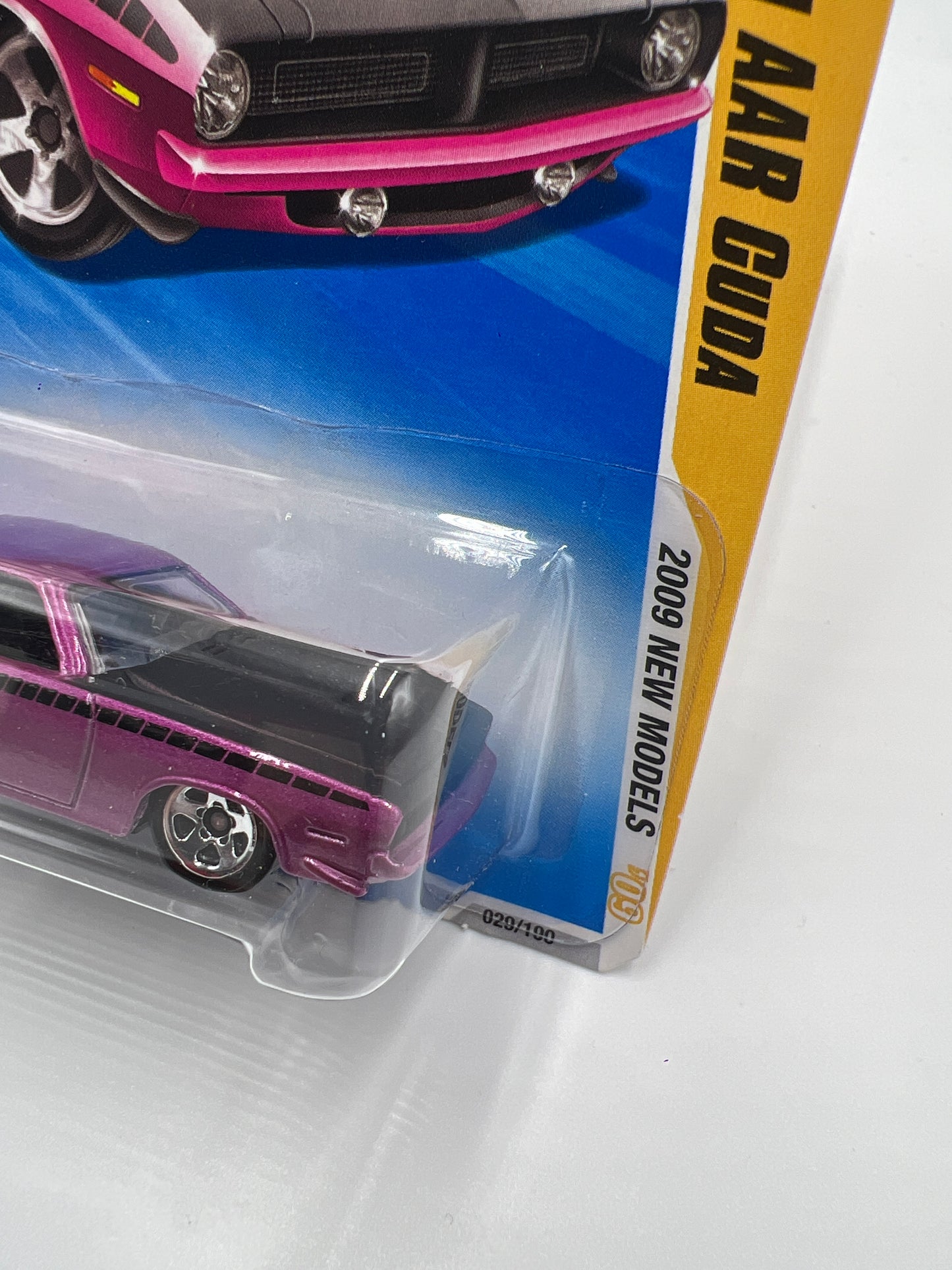 2009 Hot Wheels New Models #29 70 Plymouth AAR Cuda Magenta 47G