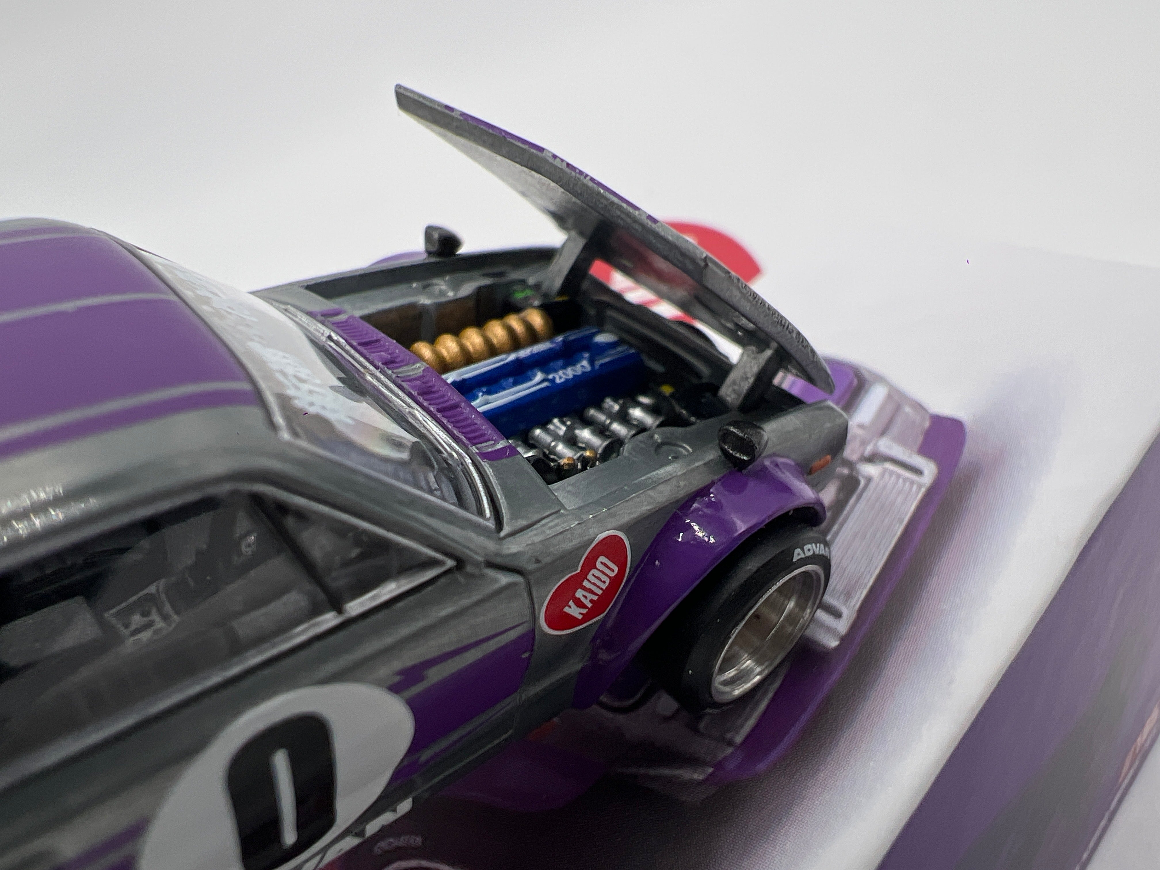 Mini GT x Kaido House #165 CHASE Nissan Skyline 2000GT-R Kaido