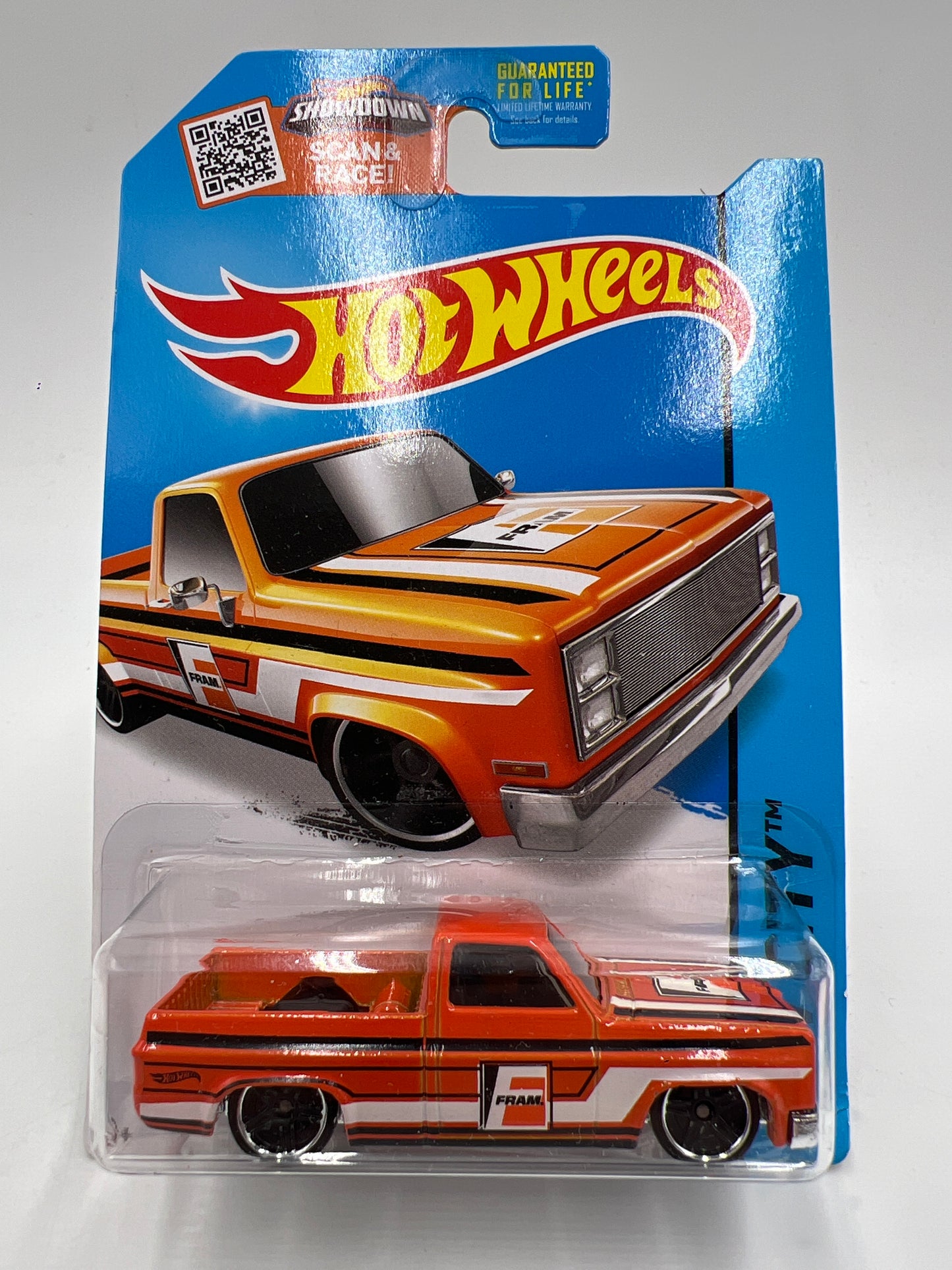 2015 Hot Wheels City #16 83 Chevy Silverado Fram Orange W/Protector 1