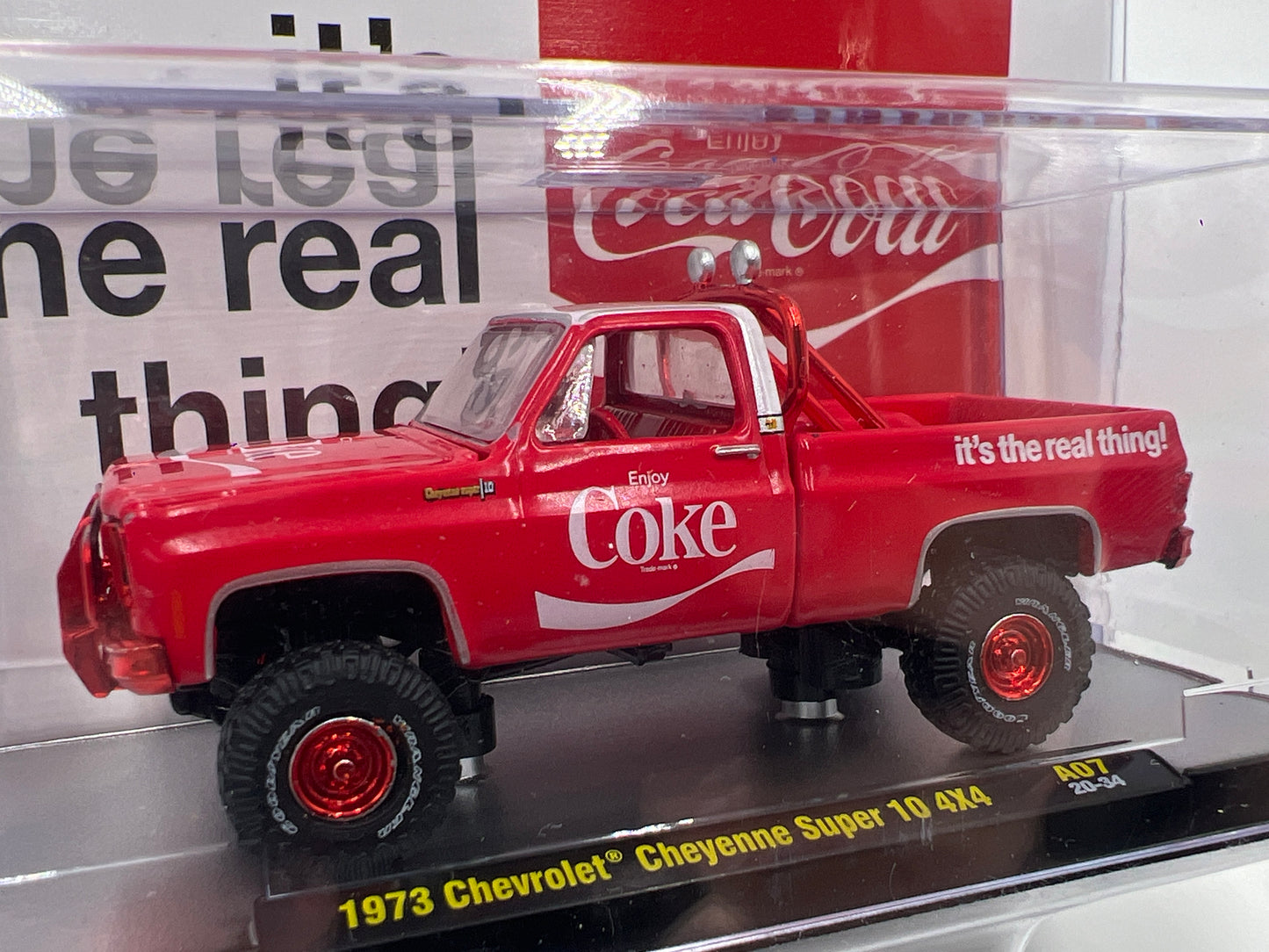 M2 Machines Coca Cola CHASE 1973 Chevrolet Cheyenne Super 10 4x4 Red A07